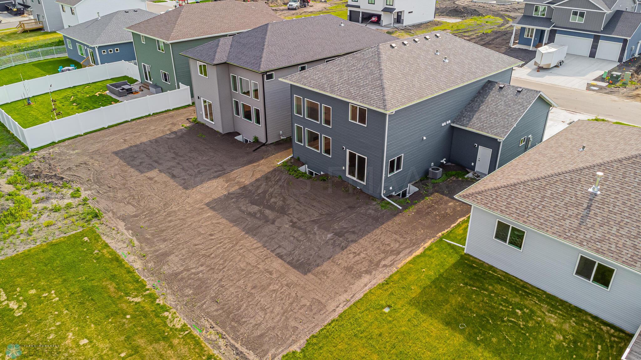 7372 27th St S, Fargo, ND 58104-02