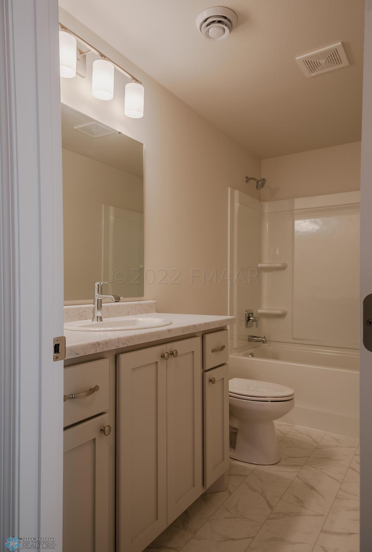 1A0A1302-HDR-2