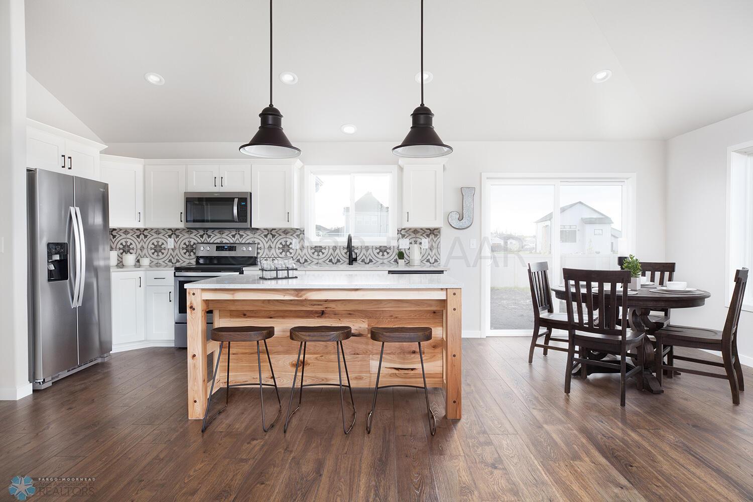 Kitchen/Dining