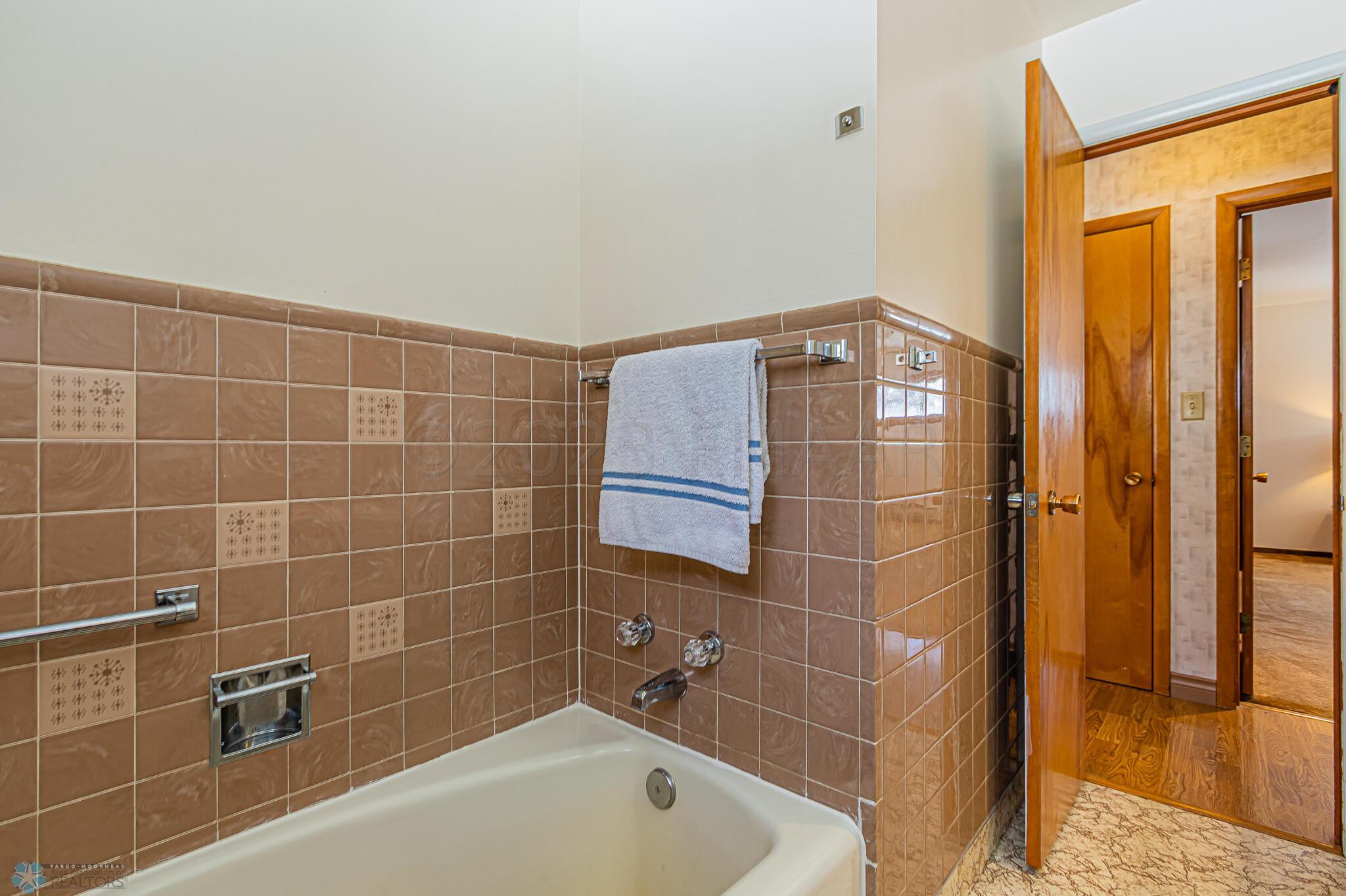6 243rd St S, Hawley, MN 56549-14