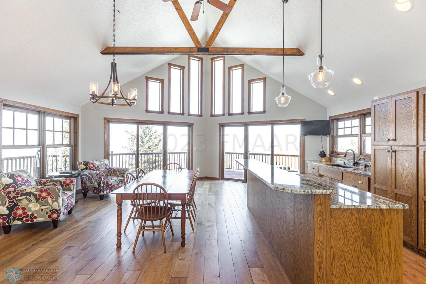 Dining/Kitchen