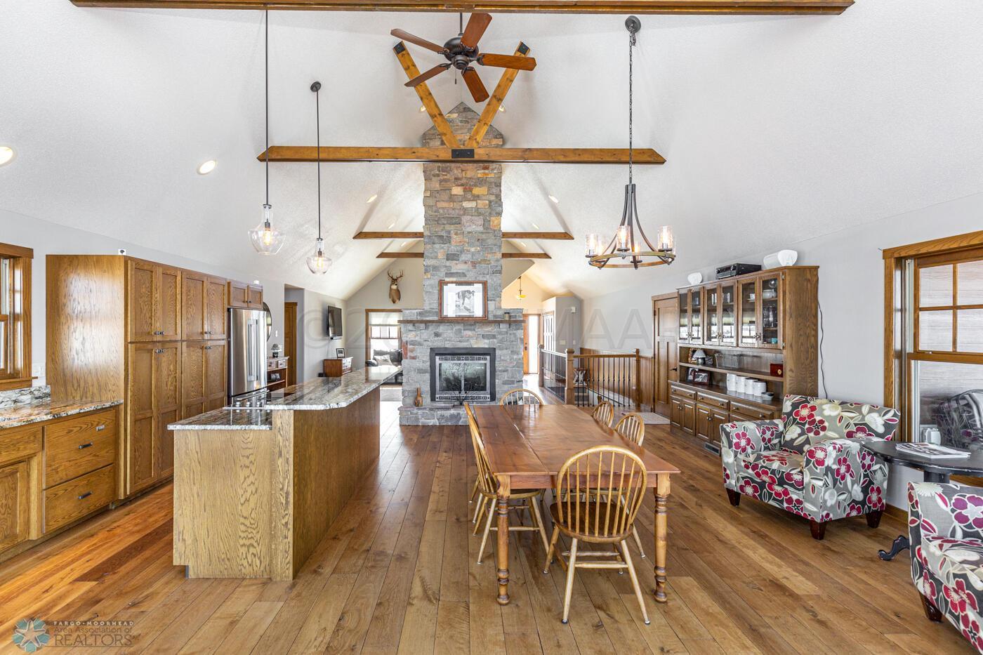Dining/Kitchen