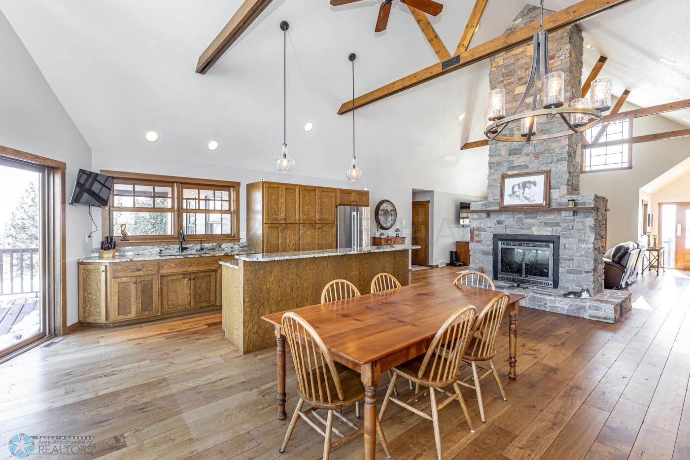 Dining/Kitchen