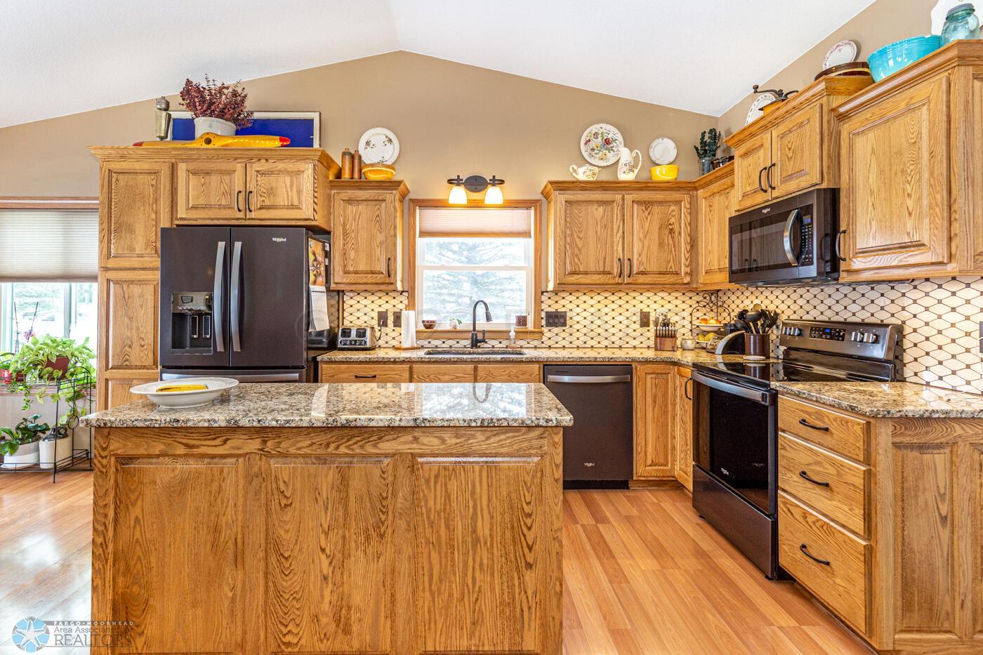 Custom Cabinets Kitchen