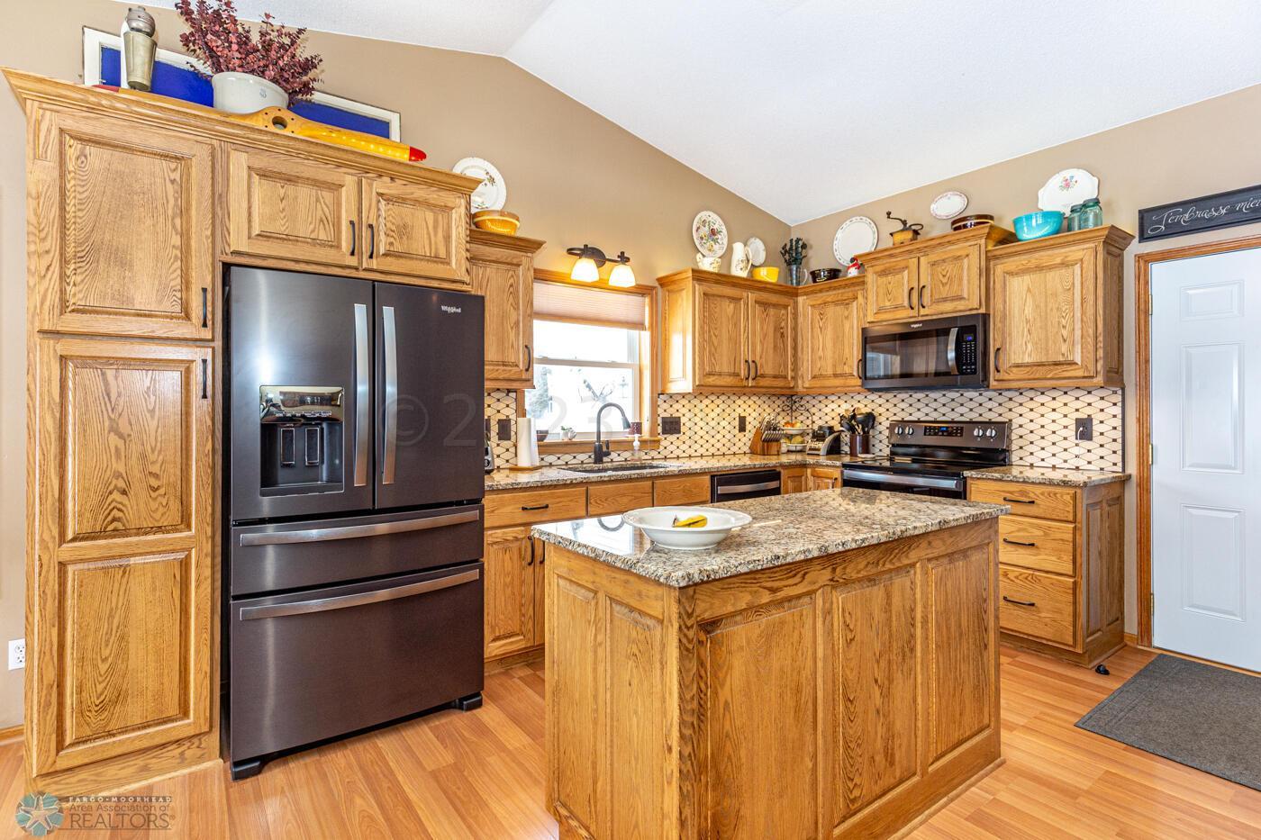 Custom Cabinets Kitchen