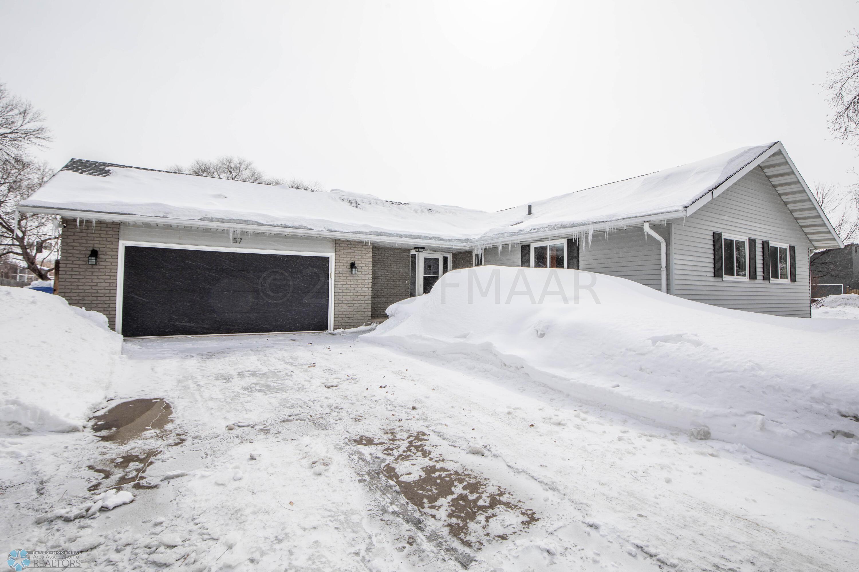 57 Prairiewood Dr S, Fargo