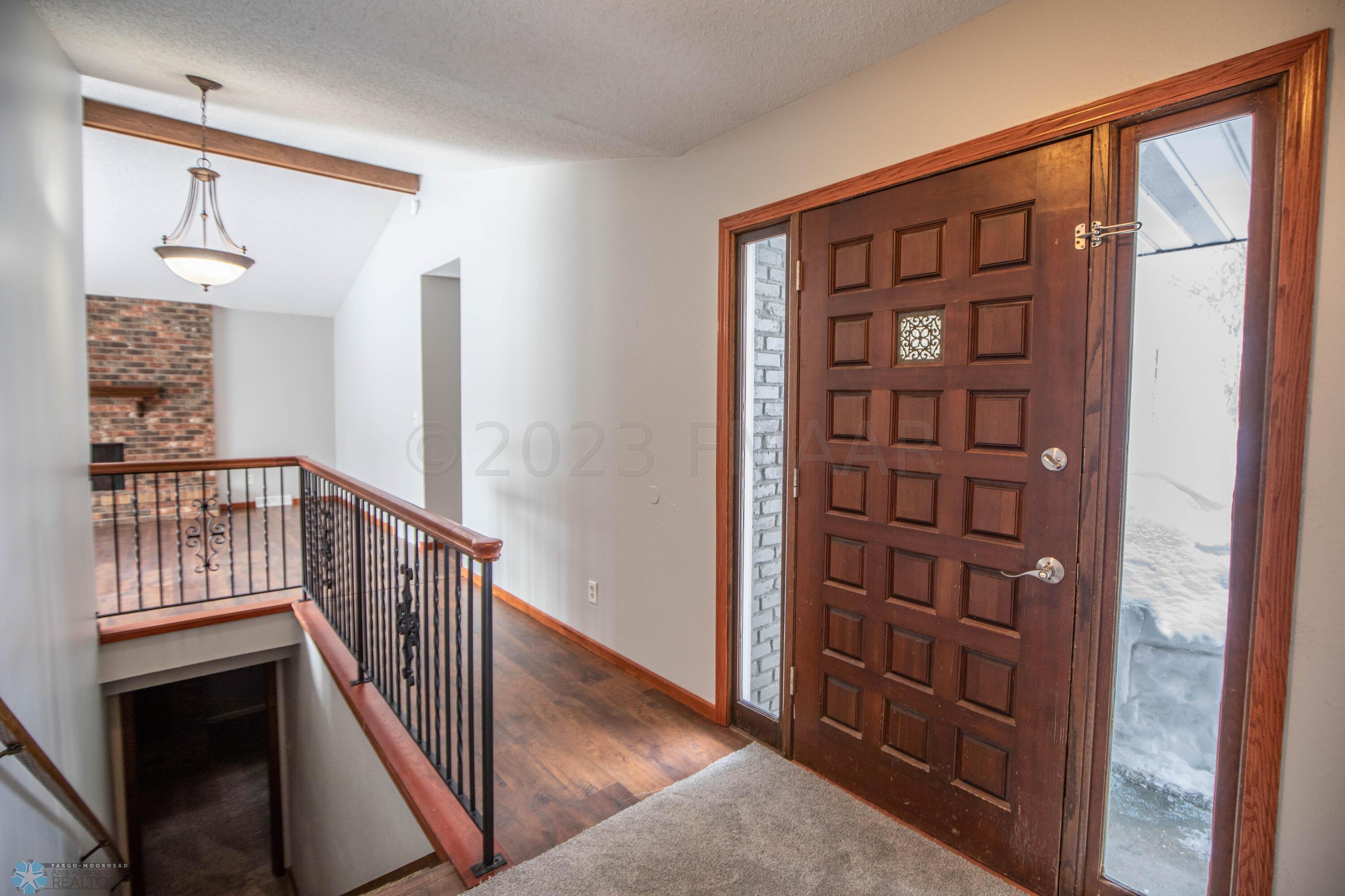 57 Prairiewood Dr S, Fargo