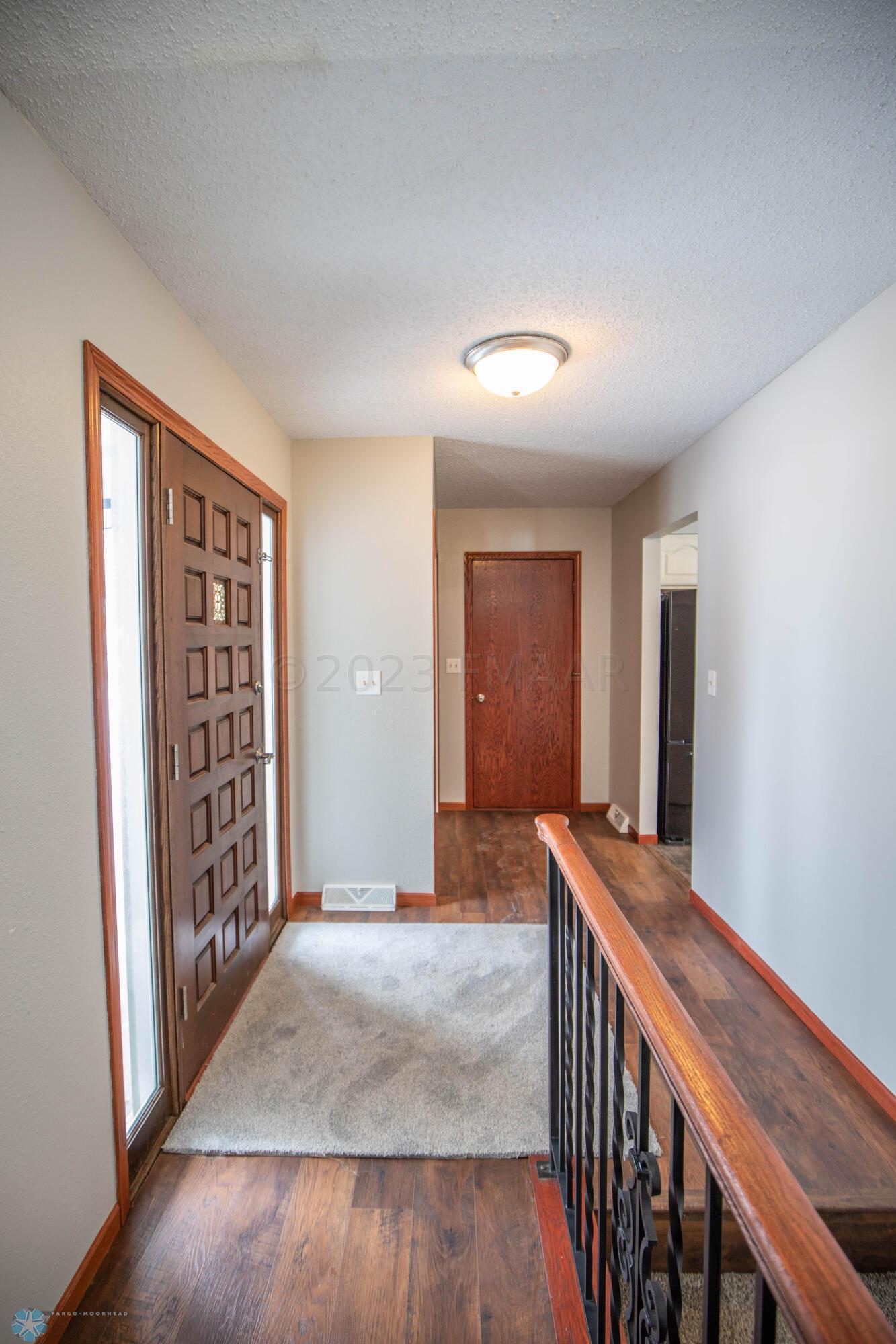 57 Prairiewood Dr S, Fargo