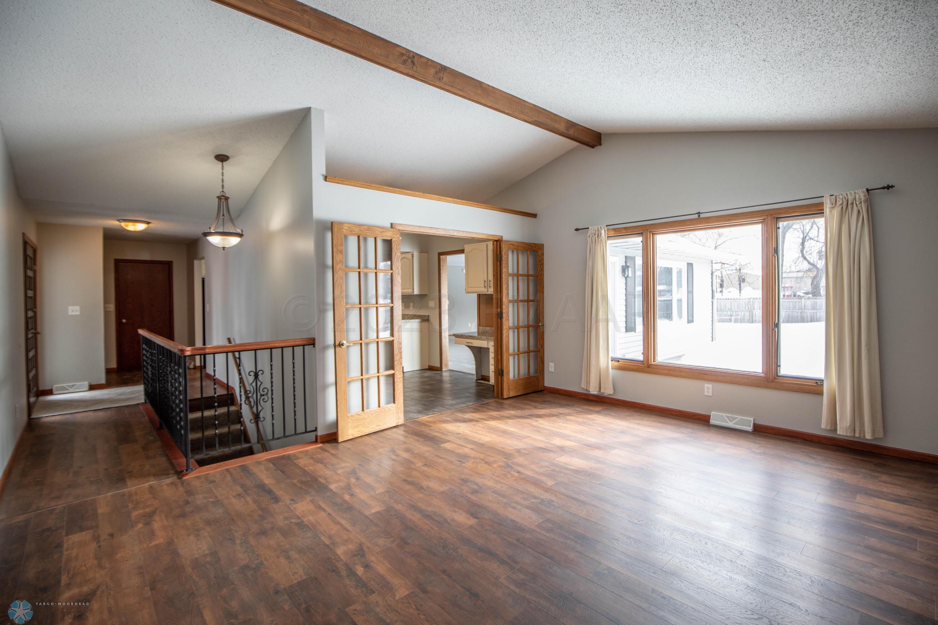 57 Prairiewood Dr S, Fargo