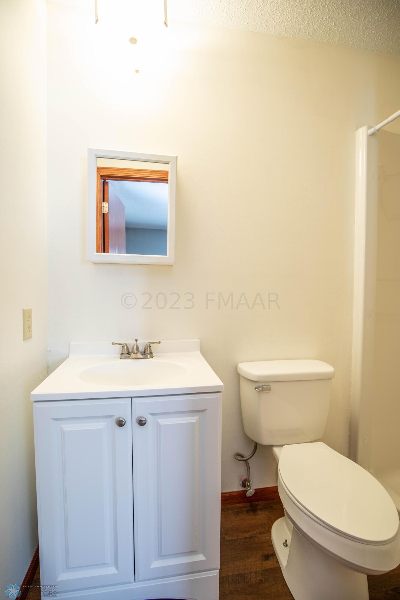 57 Prairiewood Dr S, Fargo