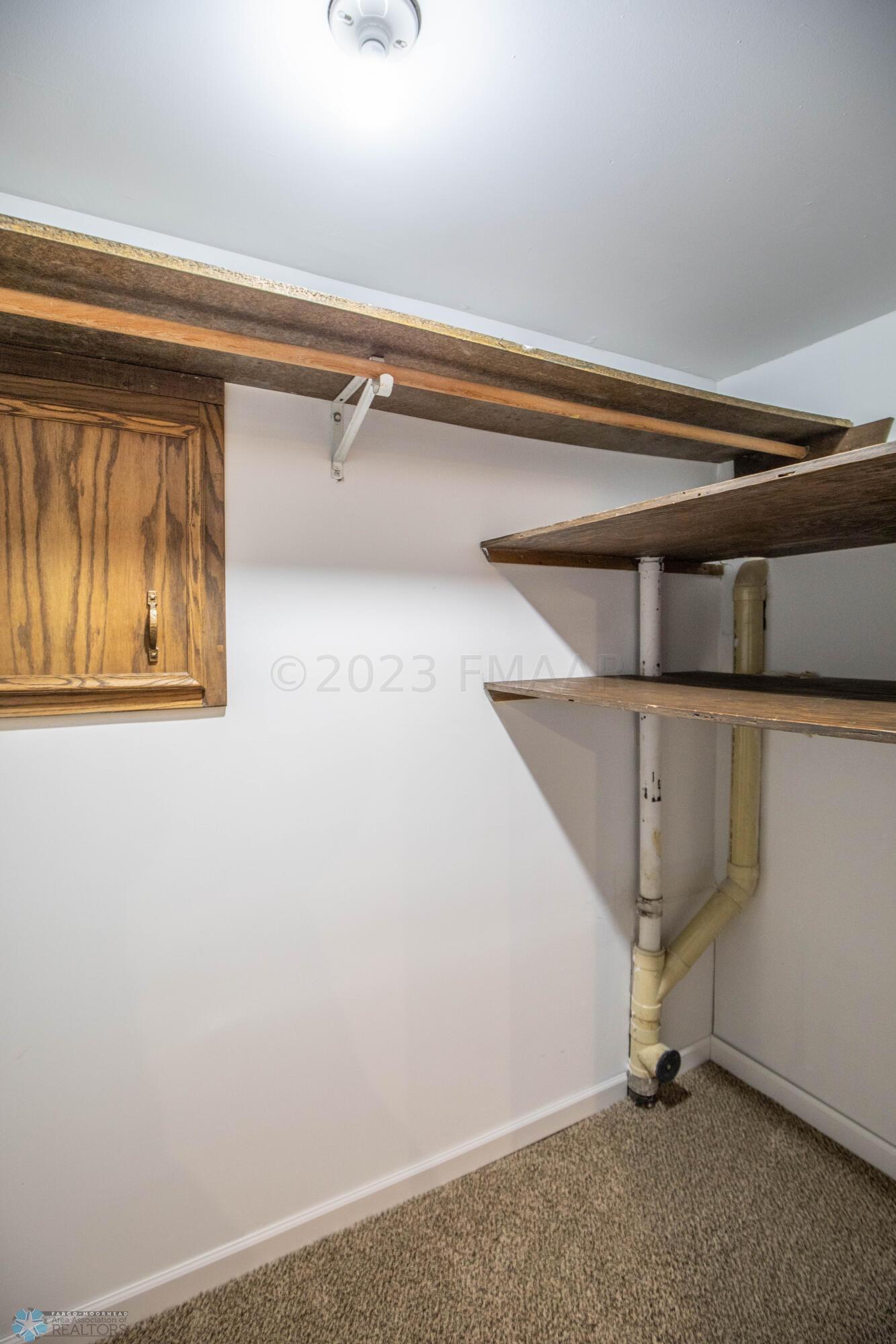 57 Prairiewood Dr S, Fargo