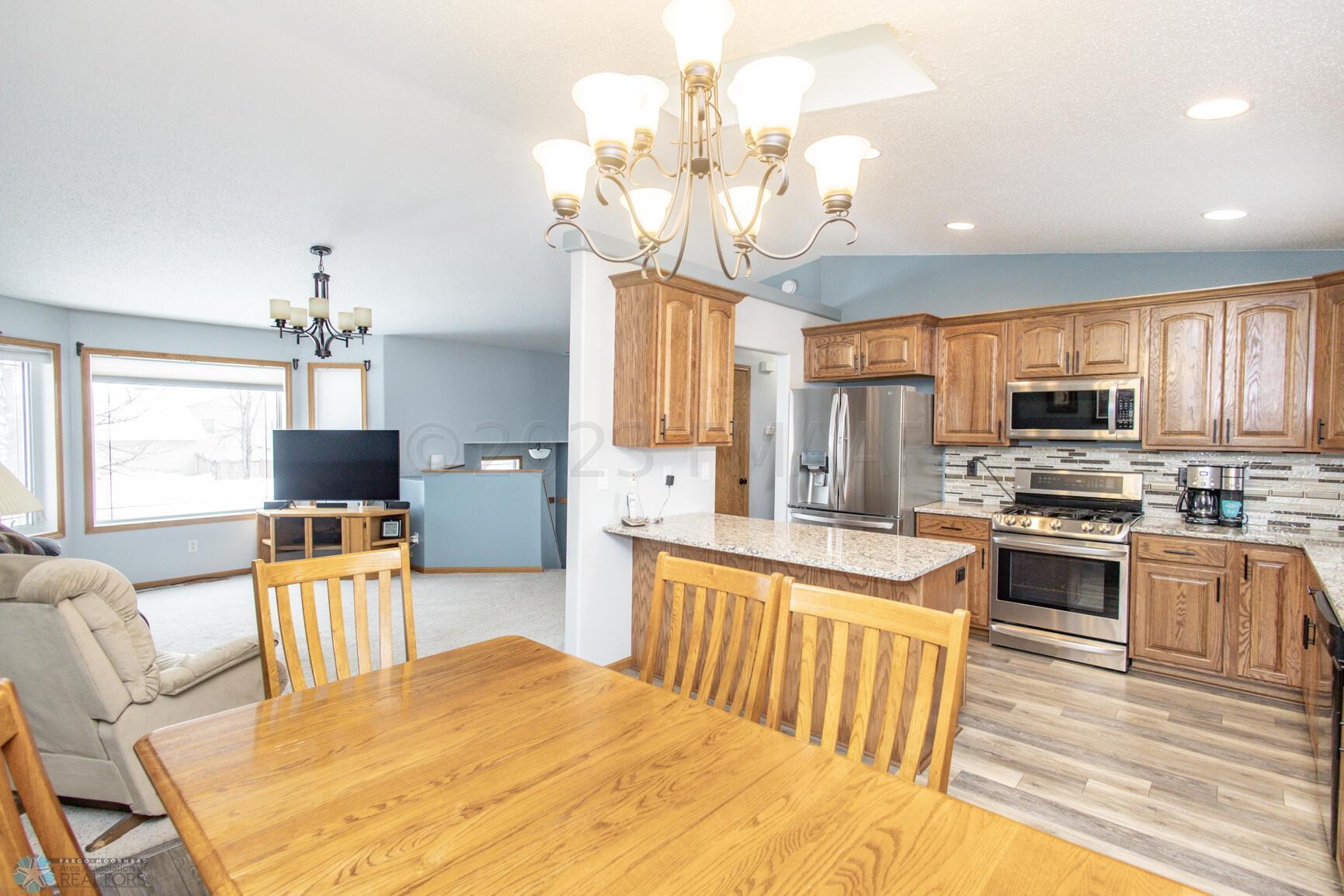 Kitchen/Dining