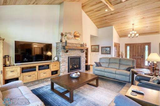 25077 LABRADOR BCH Trail, Pelican Rapids, MN 56572