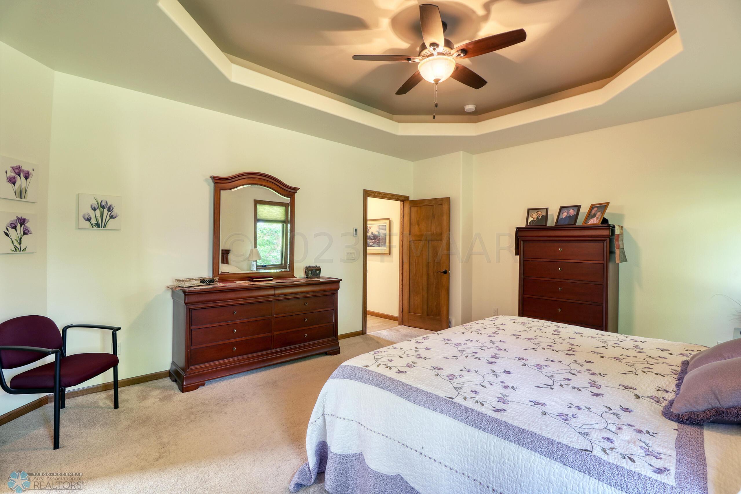 Master Bedroom1_3 (3)
