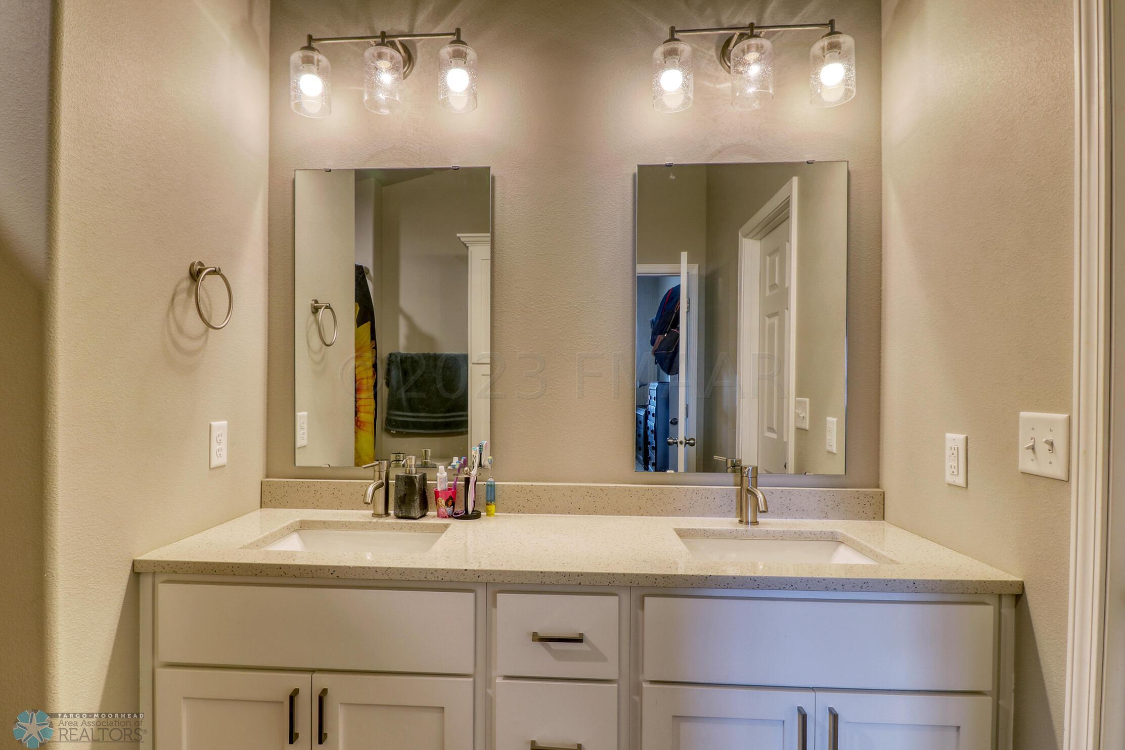 Bathroom1_2