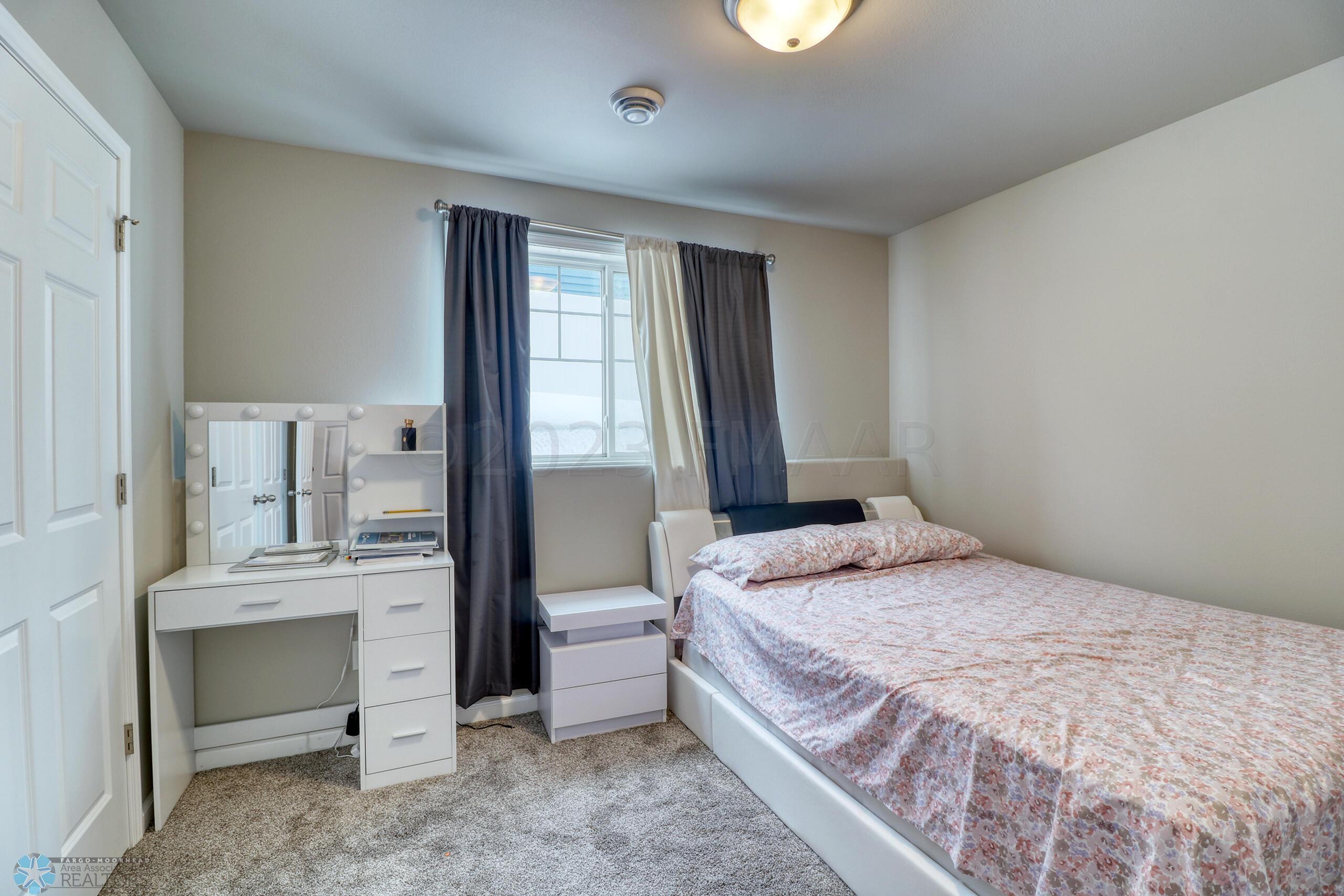 Basement Bedroom3_1
