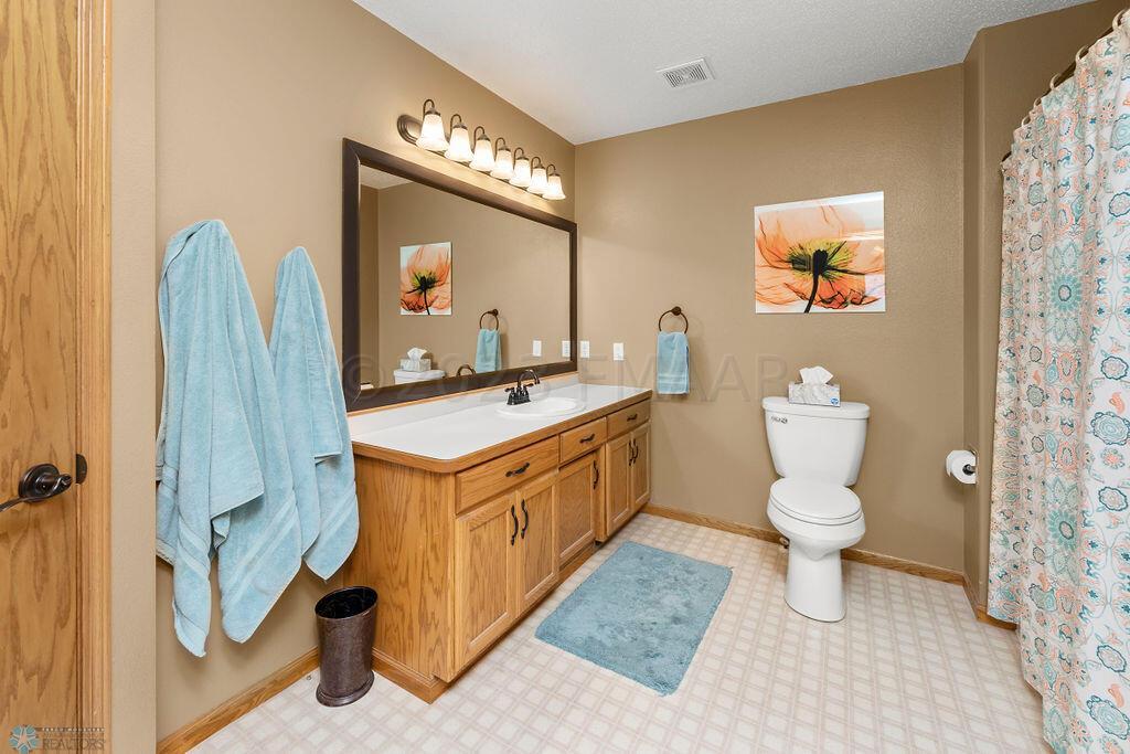 Hollywood Bathroom