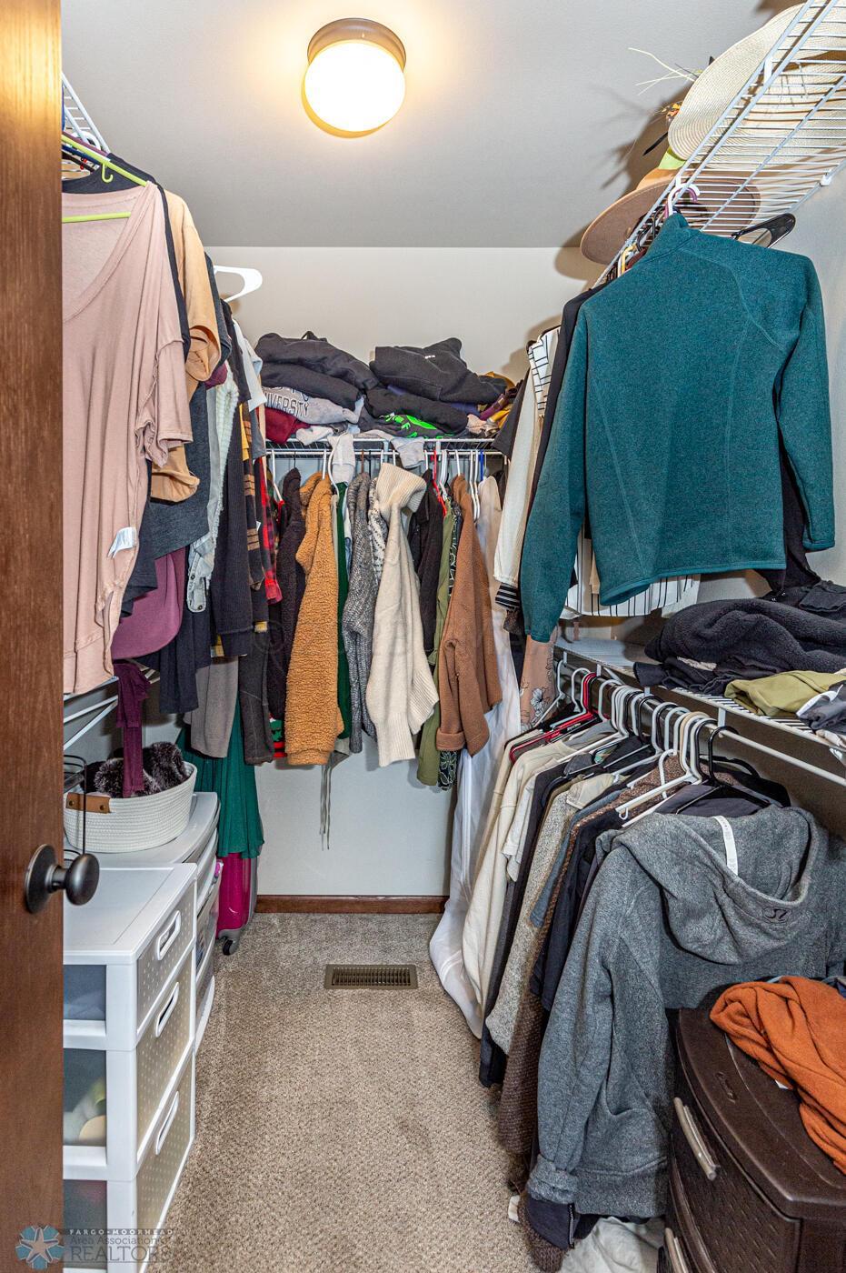 Walk-In-Closet