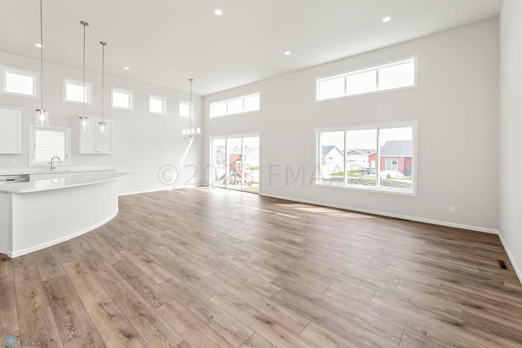 05-10-23-MO-1189-DDM_8100