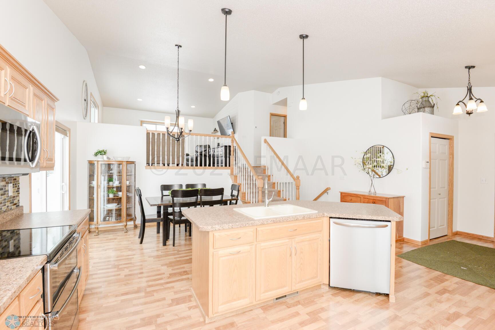 Kitchen/Dining