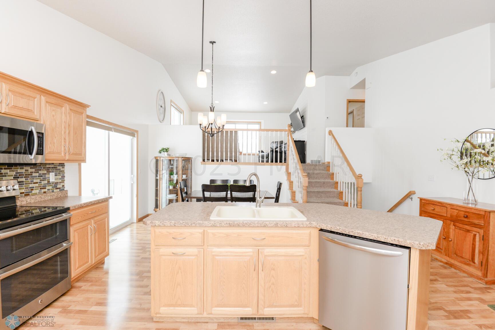 Kitchen/Dining