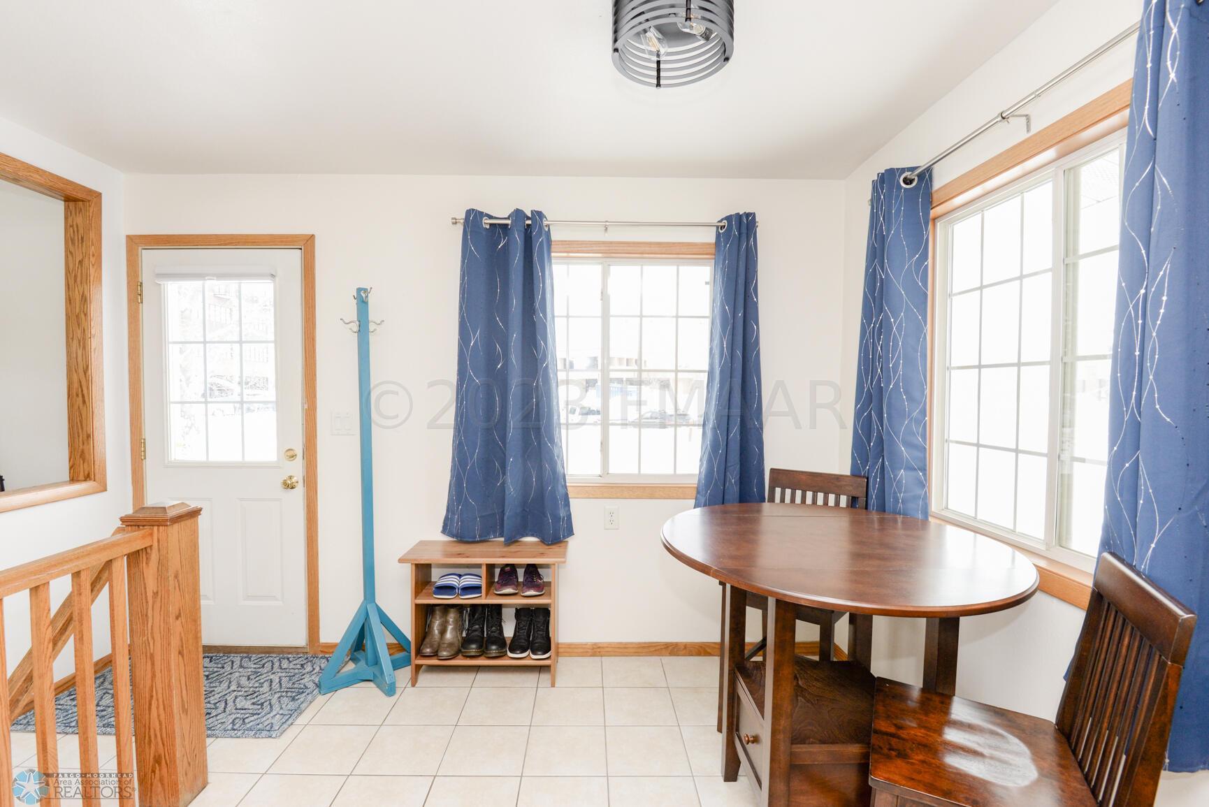 Dining/Side Entrance