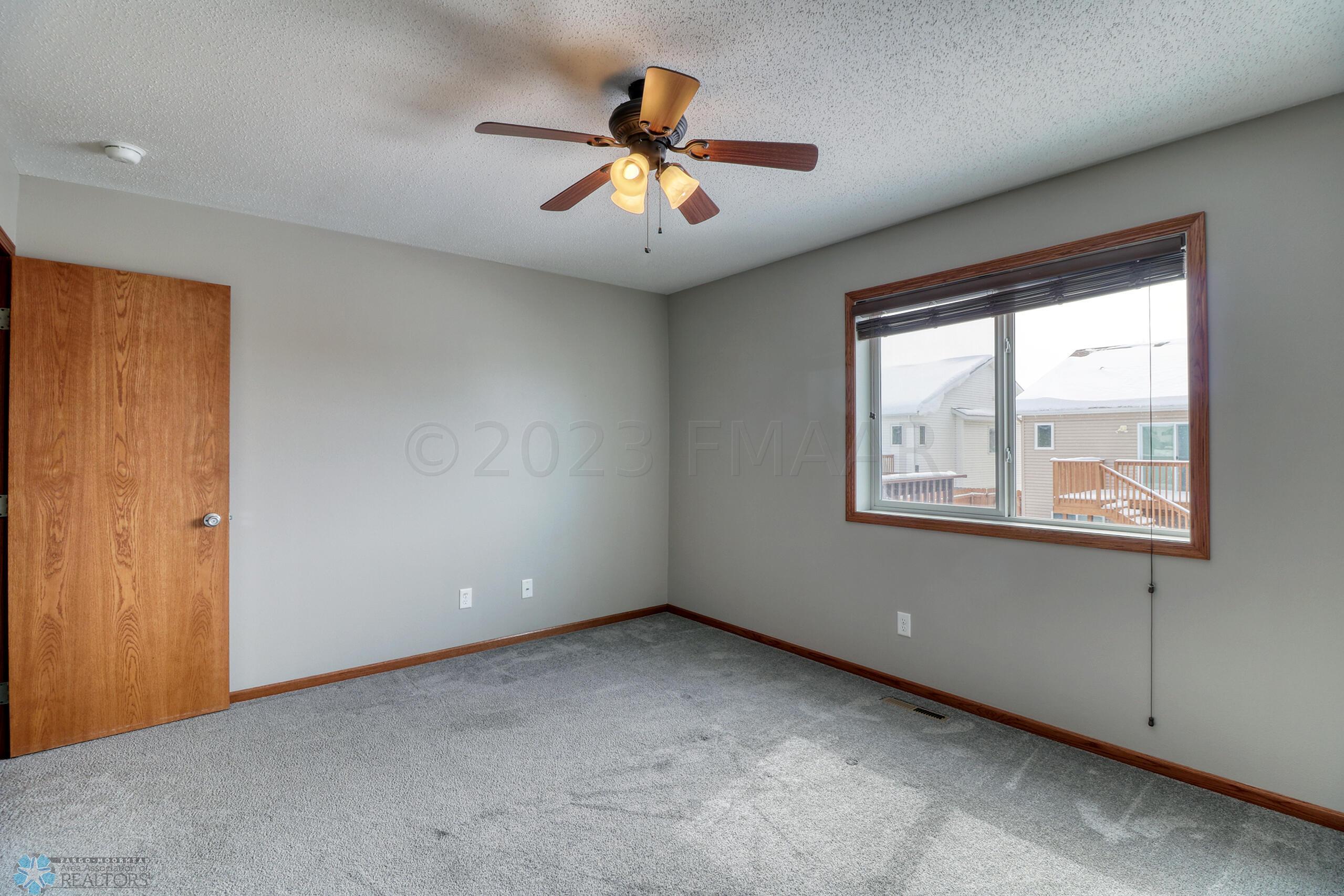 Master Bedroom1_3