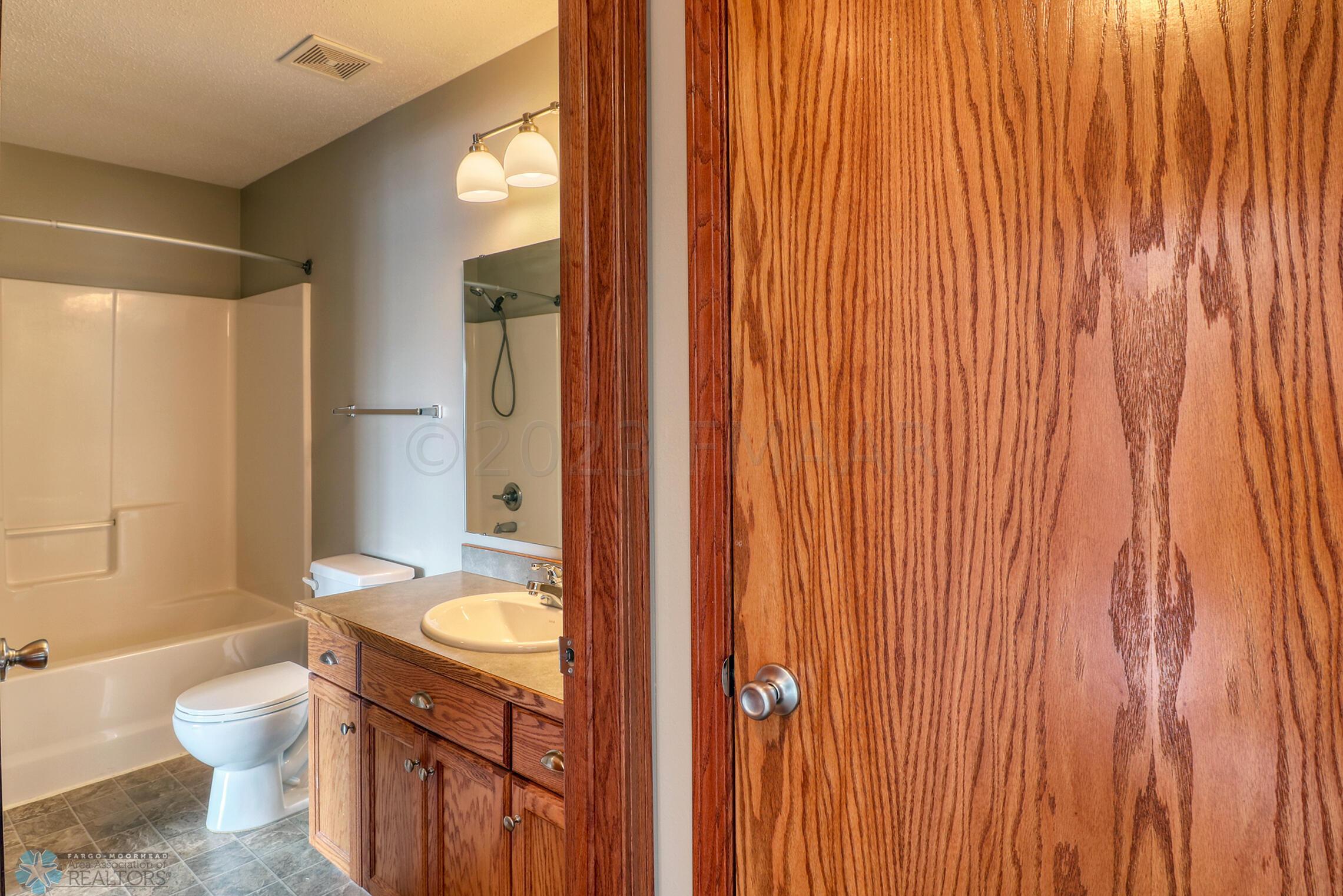 Bathroom_Closet