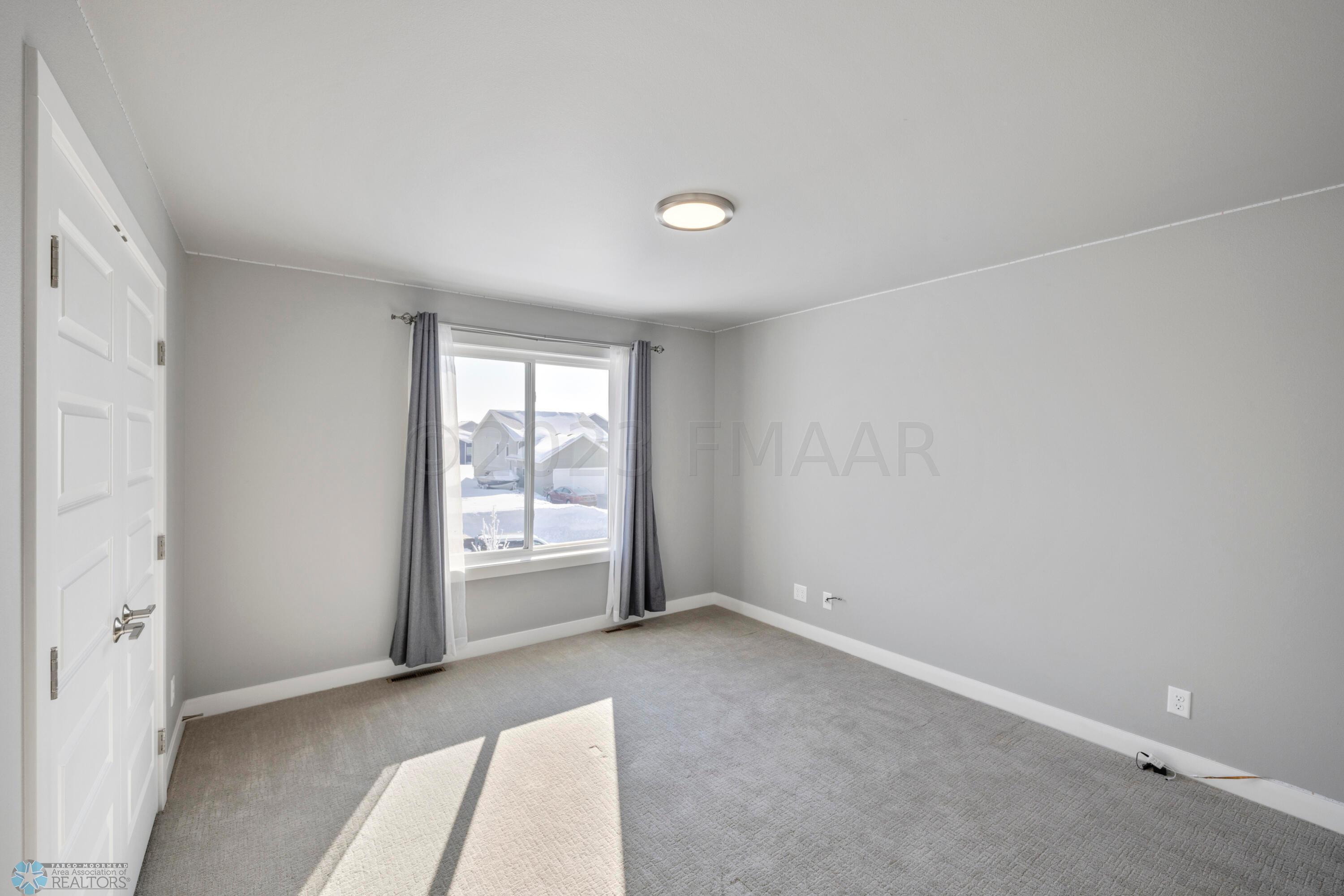 Bedroom/Upper