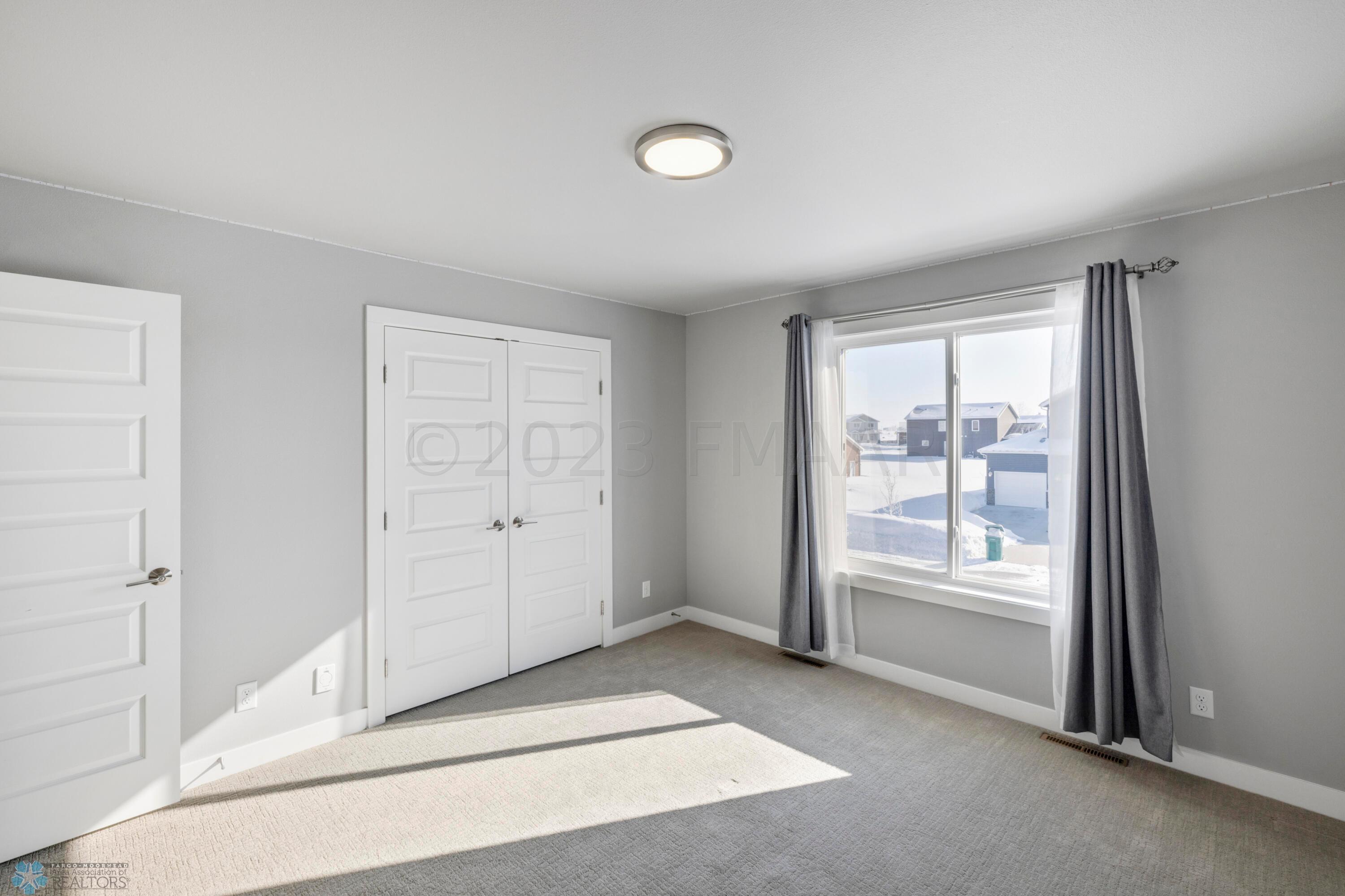 Bedroom/Upper