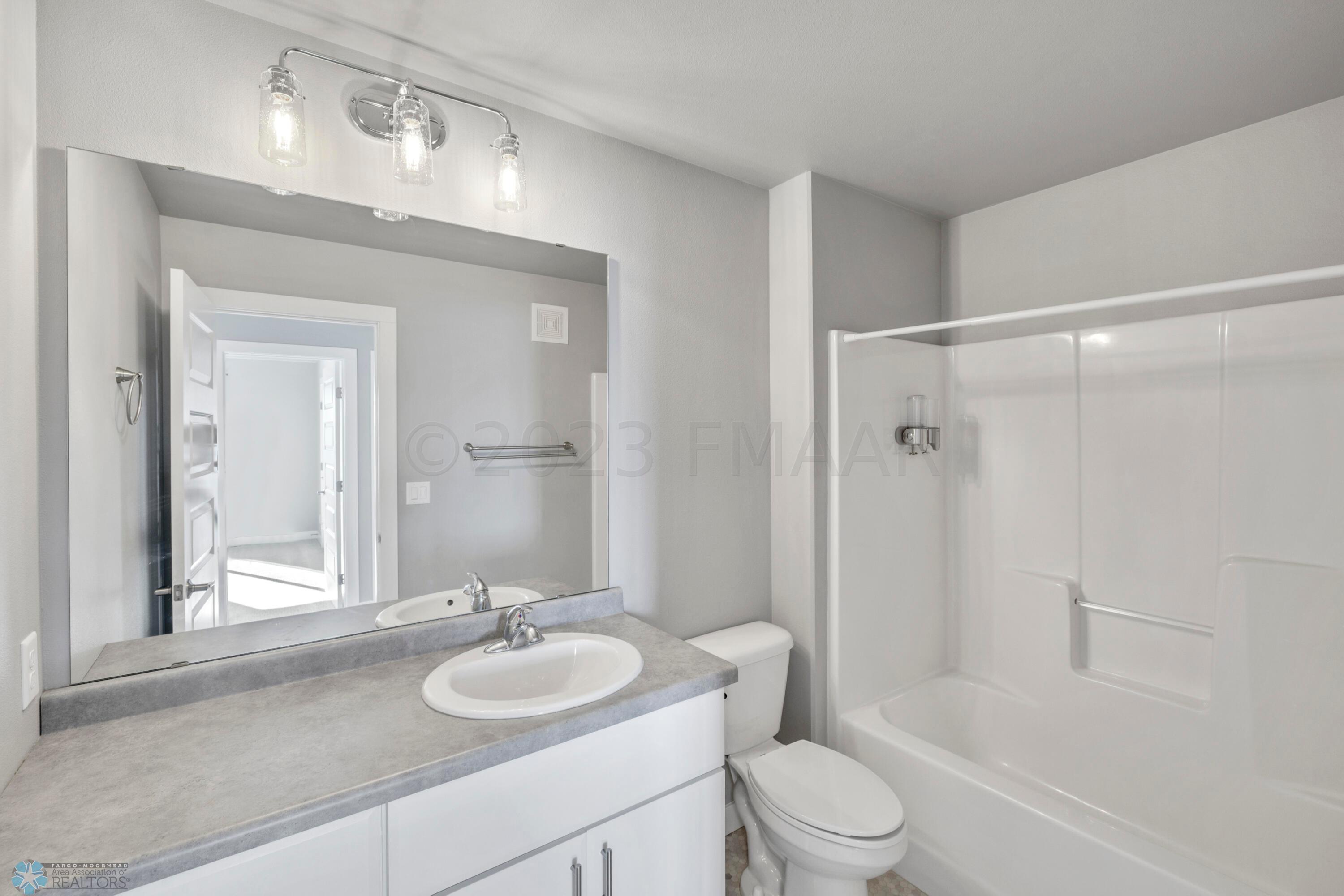 Full Bath/Upper