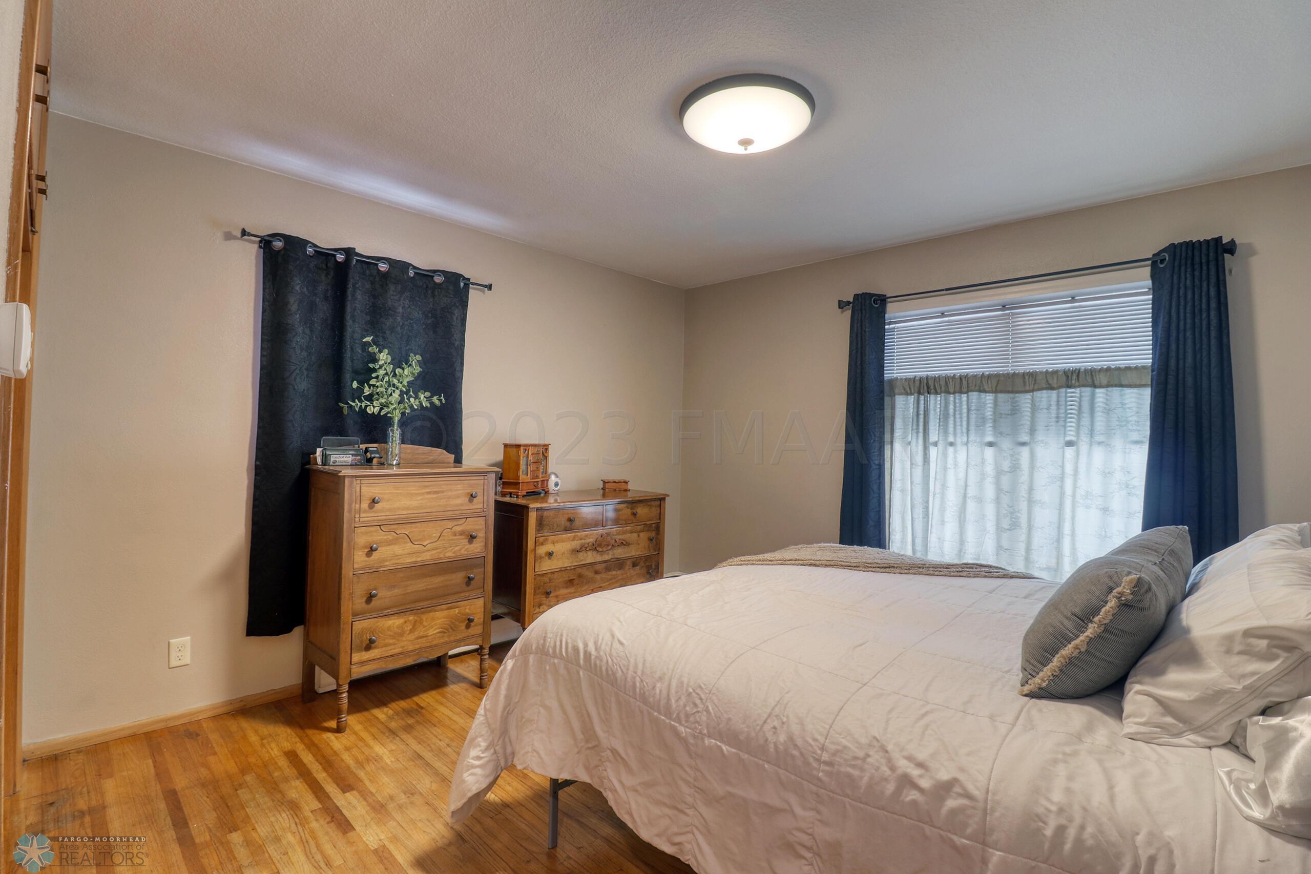 Bedroom2_0