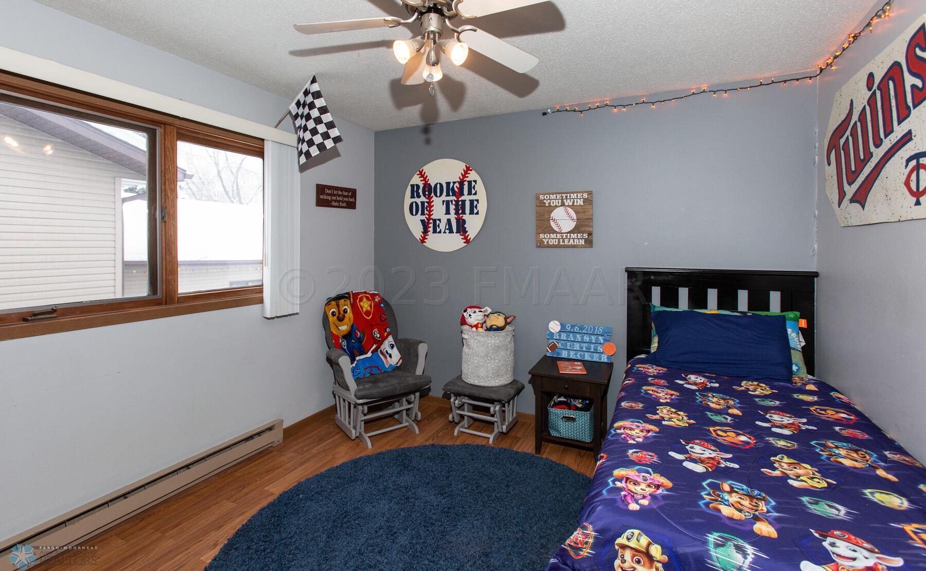 2nd Bedroom - upstairs