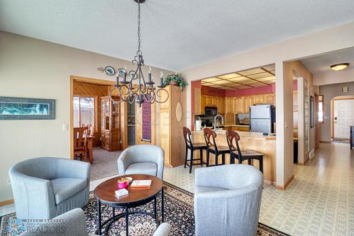 22352 LINDEN PARK Road, Detroit Lakes, MN 56501
