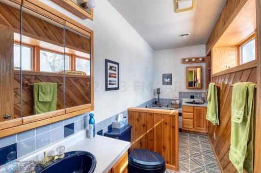 22352 LINDEN PARK Road, Detroit Lakes, MN 56501