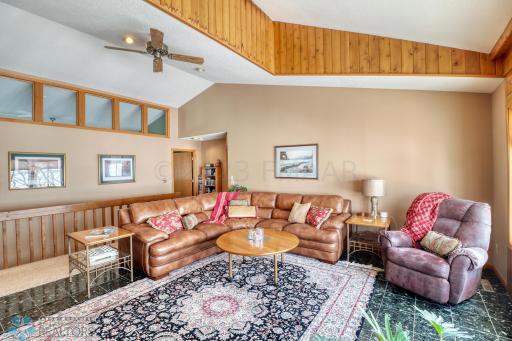 22352 LINDEN PARK Road, Detroit Lakes, MN 56501
