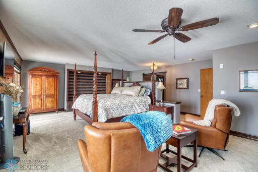 22352 LINDEN PARK Road, Detroit Lakes, MN 56501
