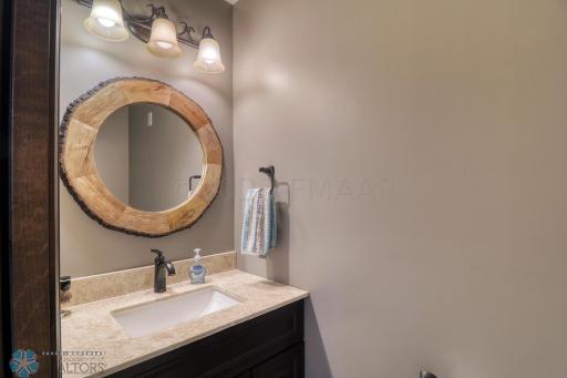 22352 LINDEN PARK Road, Detroit Lakes, MN 56501