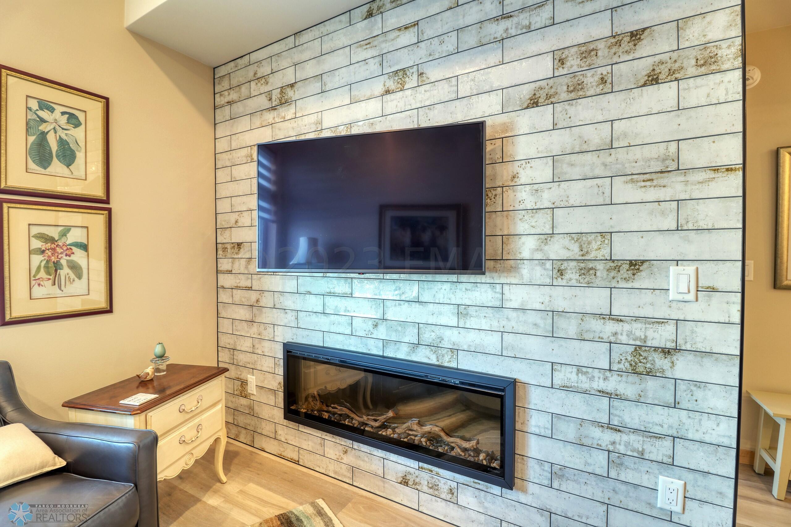 Living AreaFireplace