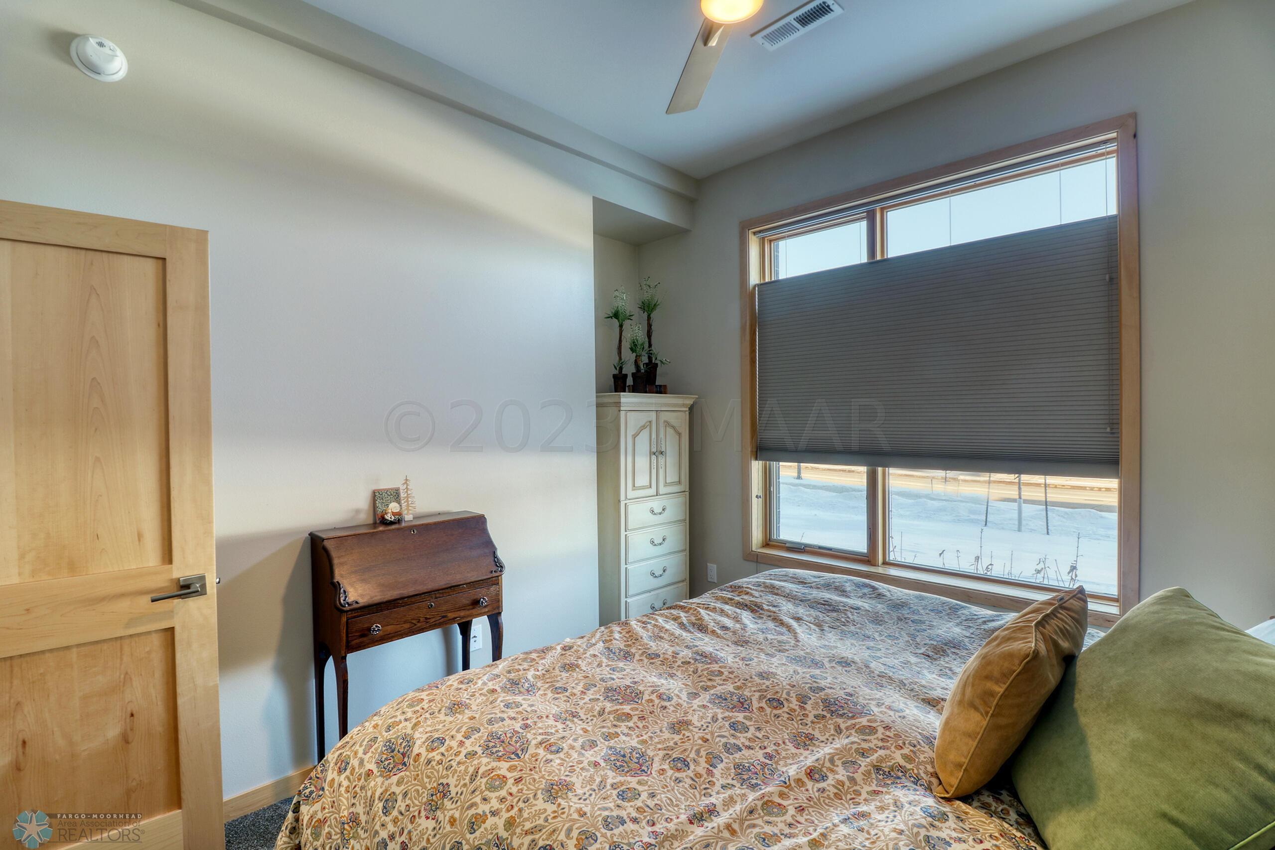 Bedroom1_2