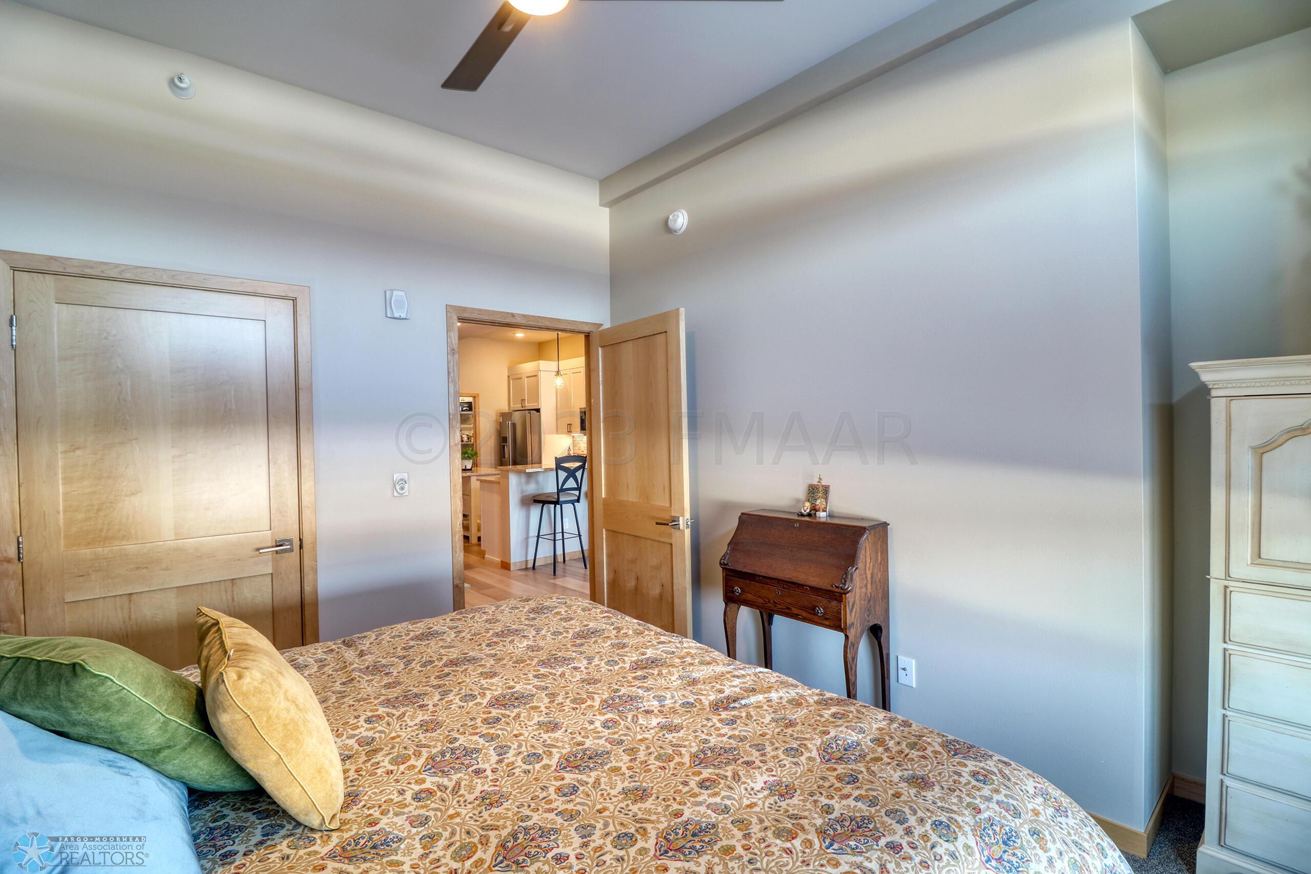 Bedroom1_3