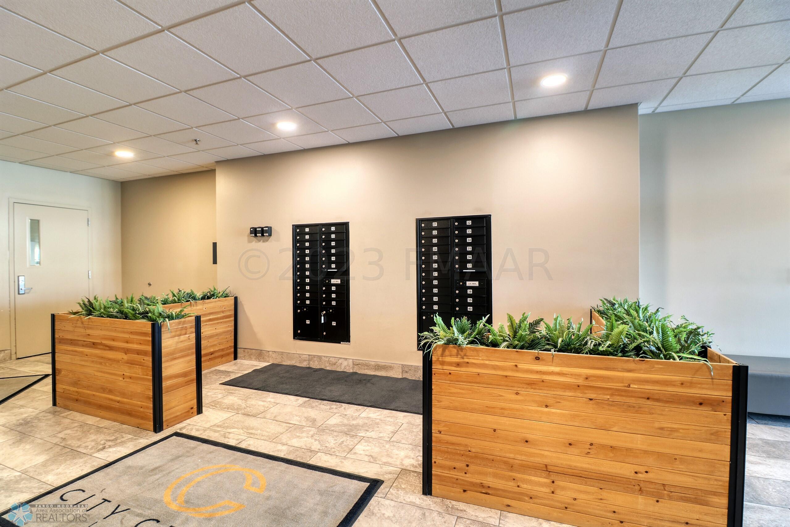 Lobby_Mail
