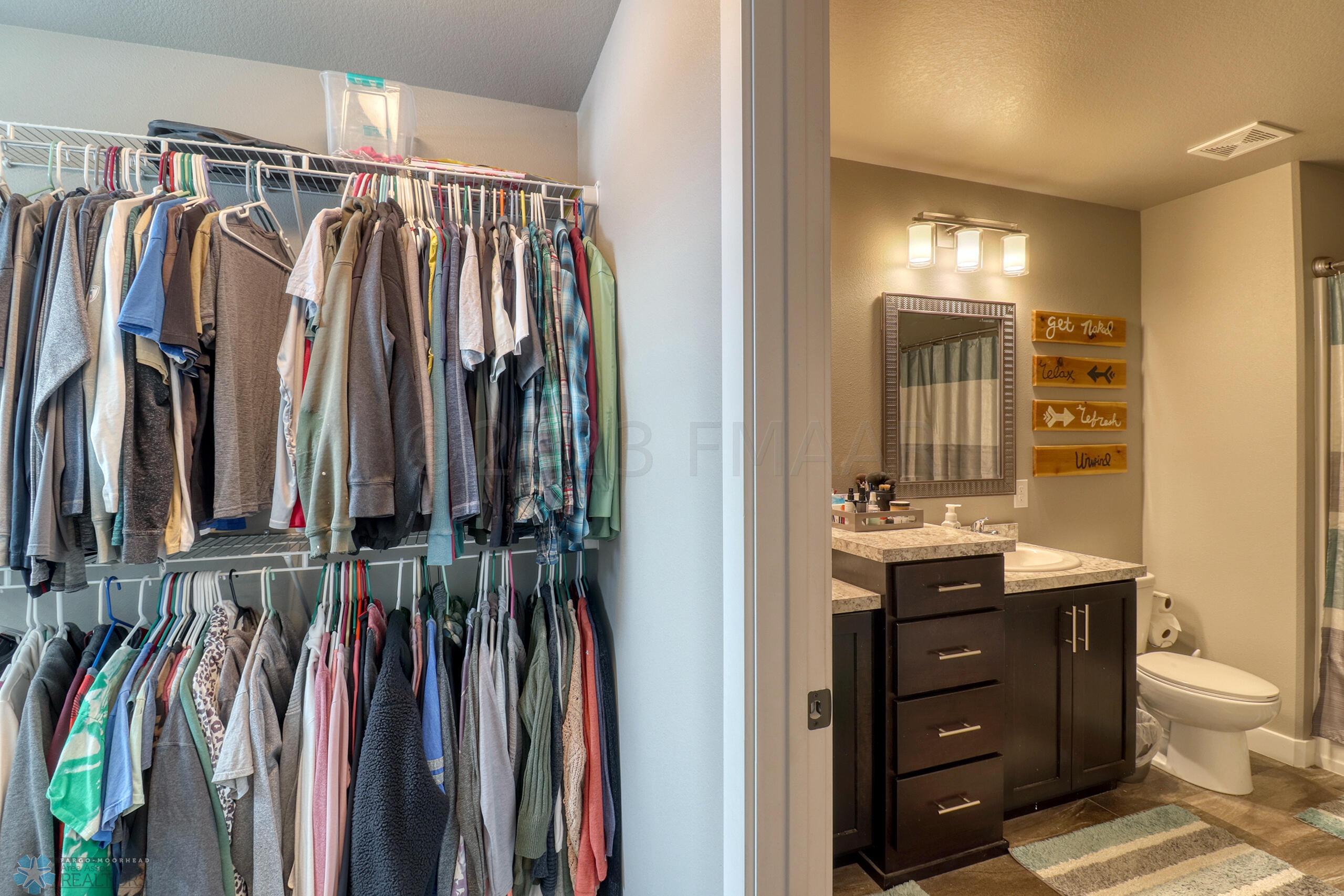 MasterCloset_Bathroom