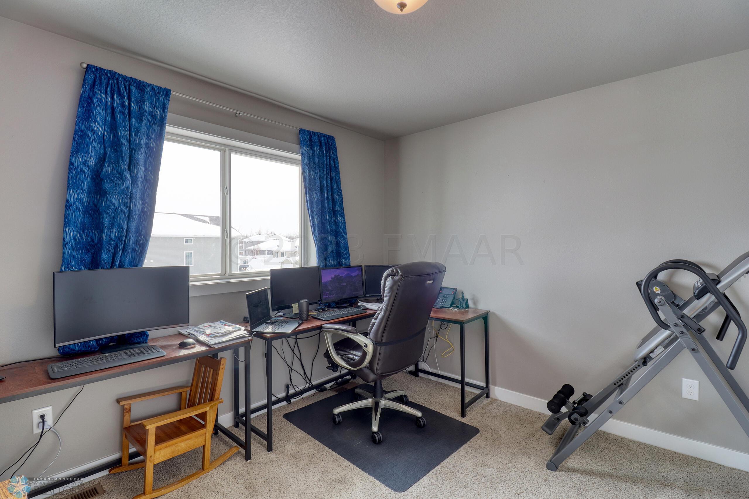 Upstairs Bedroom2_1