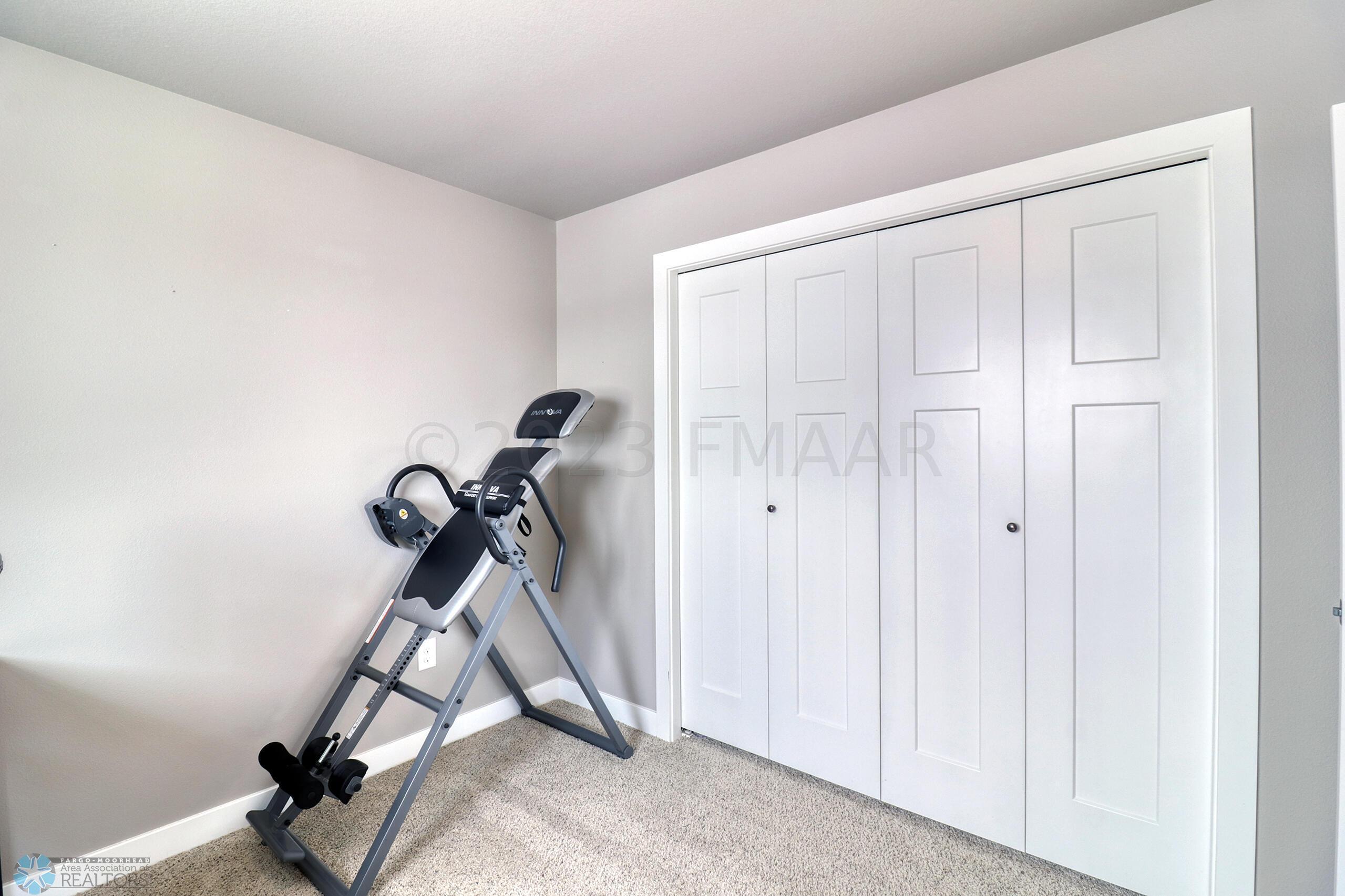 Upstairs Bedroom2_2