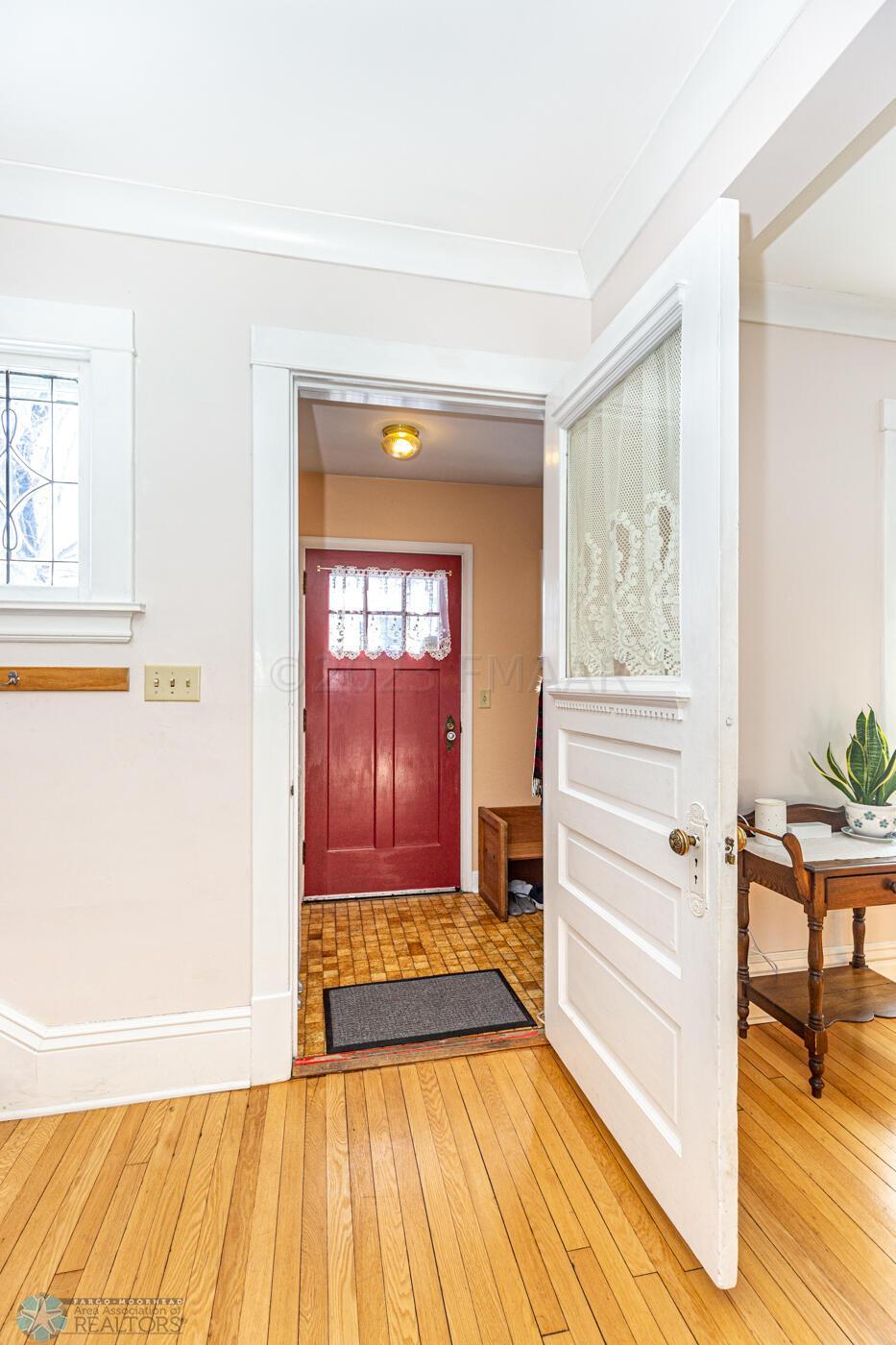 Front mudroom foyer