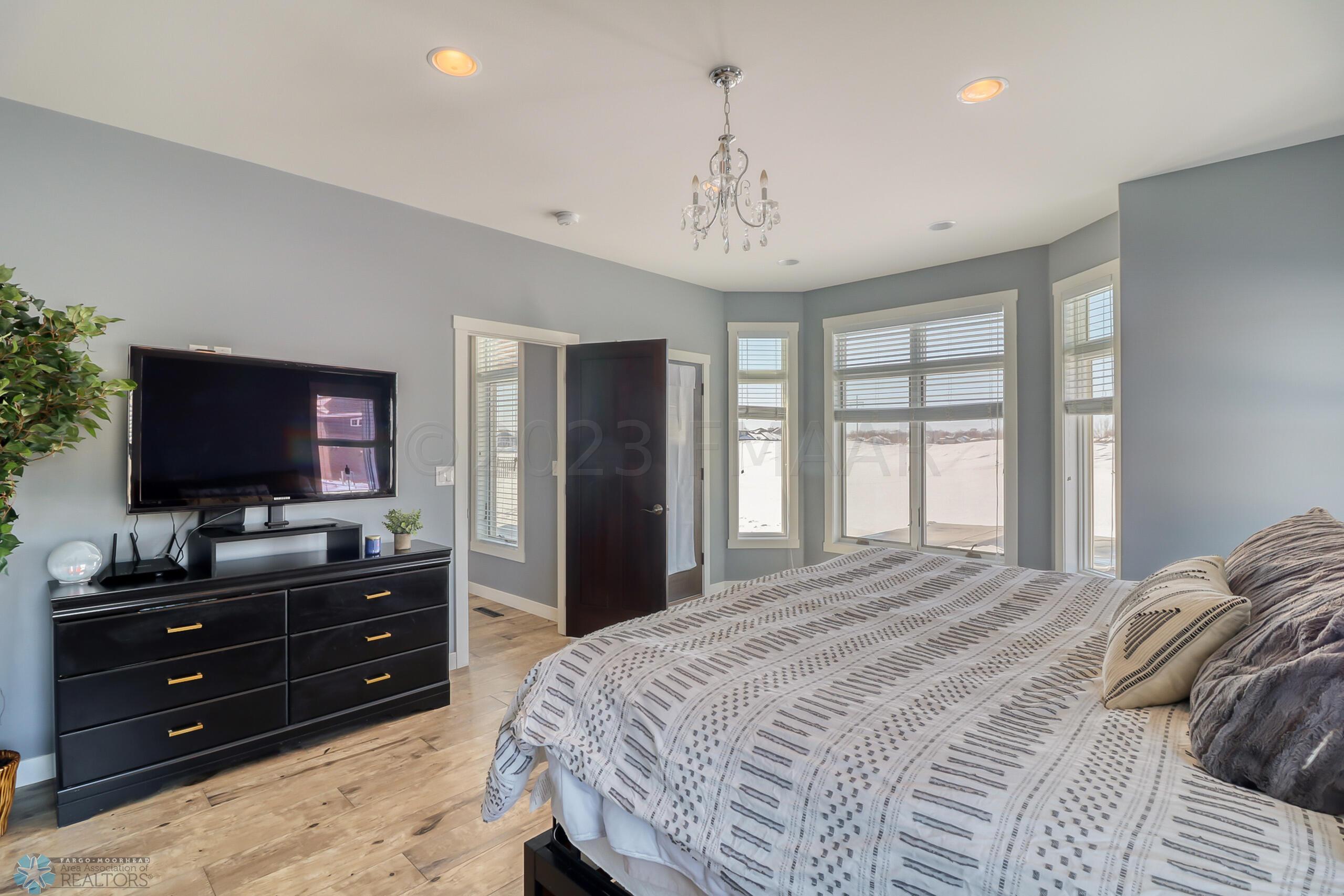 Master Bedroom1_3