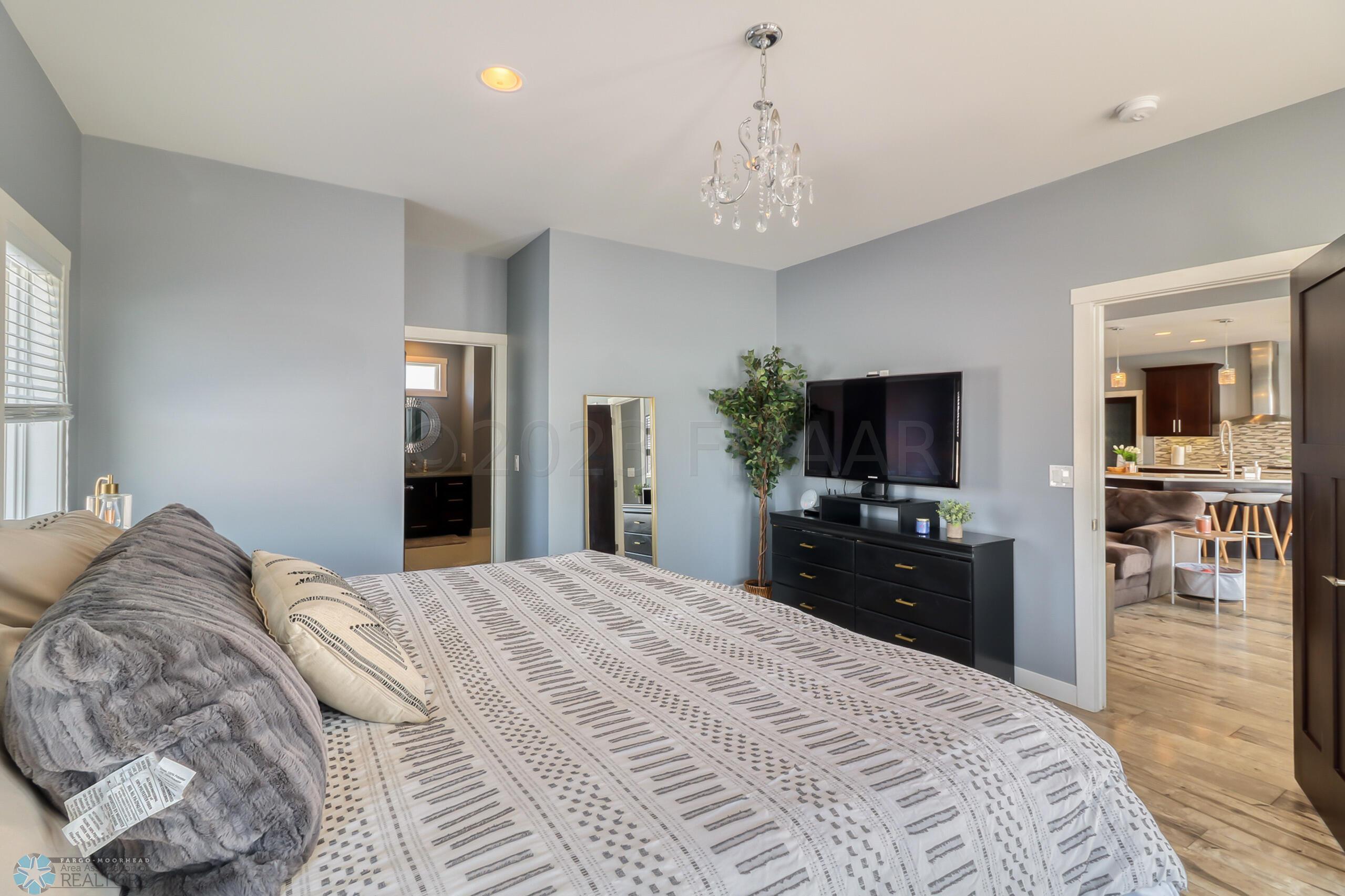 Master Bedroom1_2