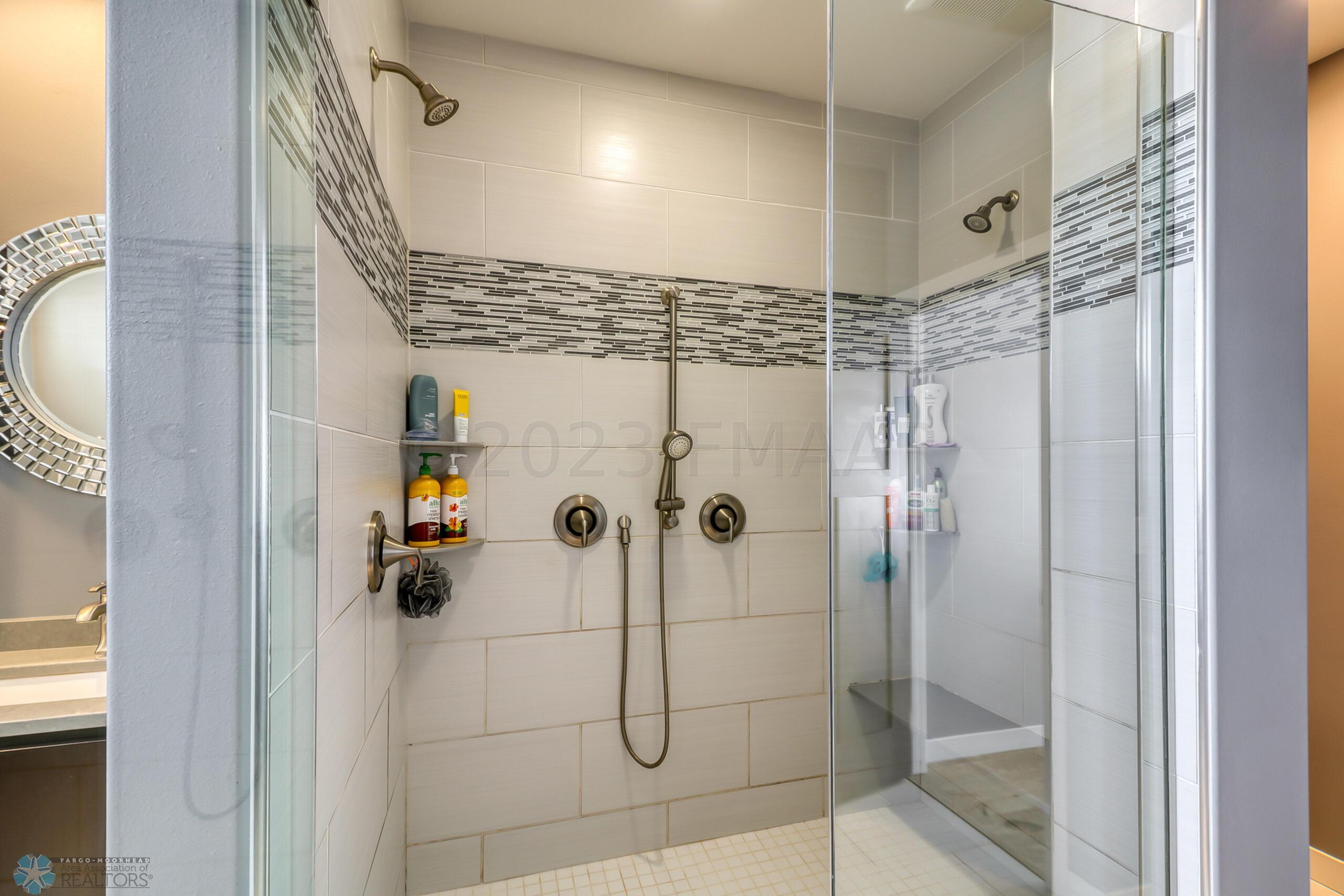 Master Bathroom1_1
