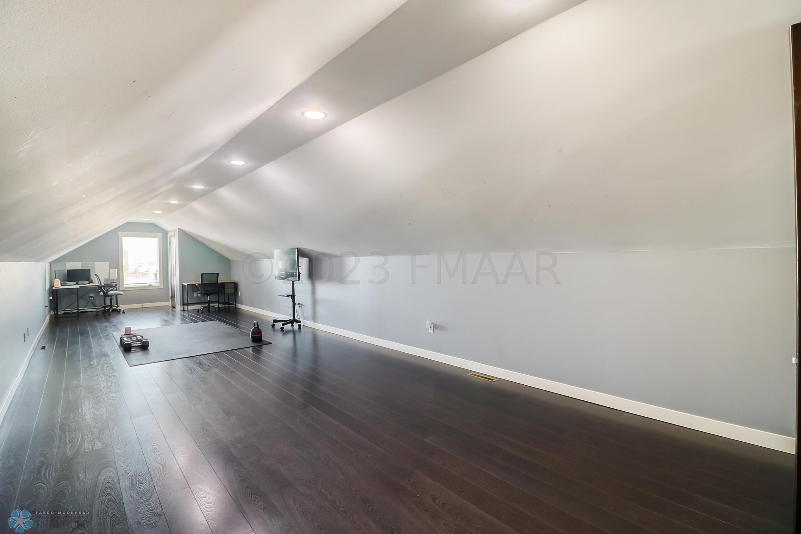 Upstairs Room1_1